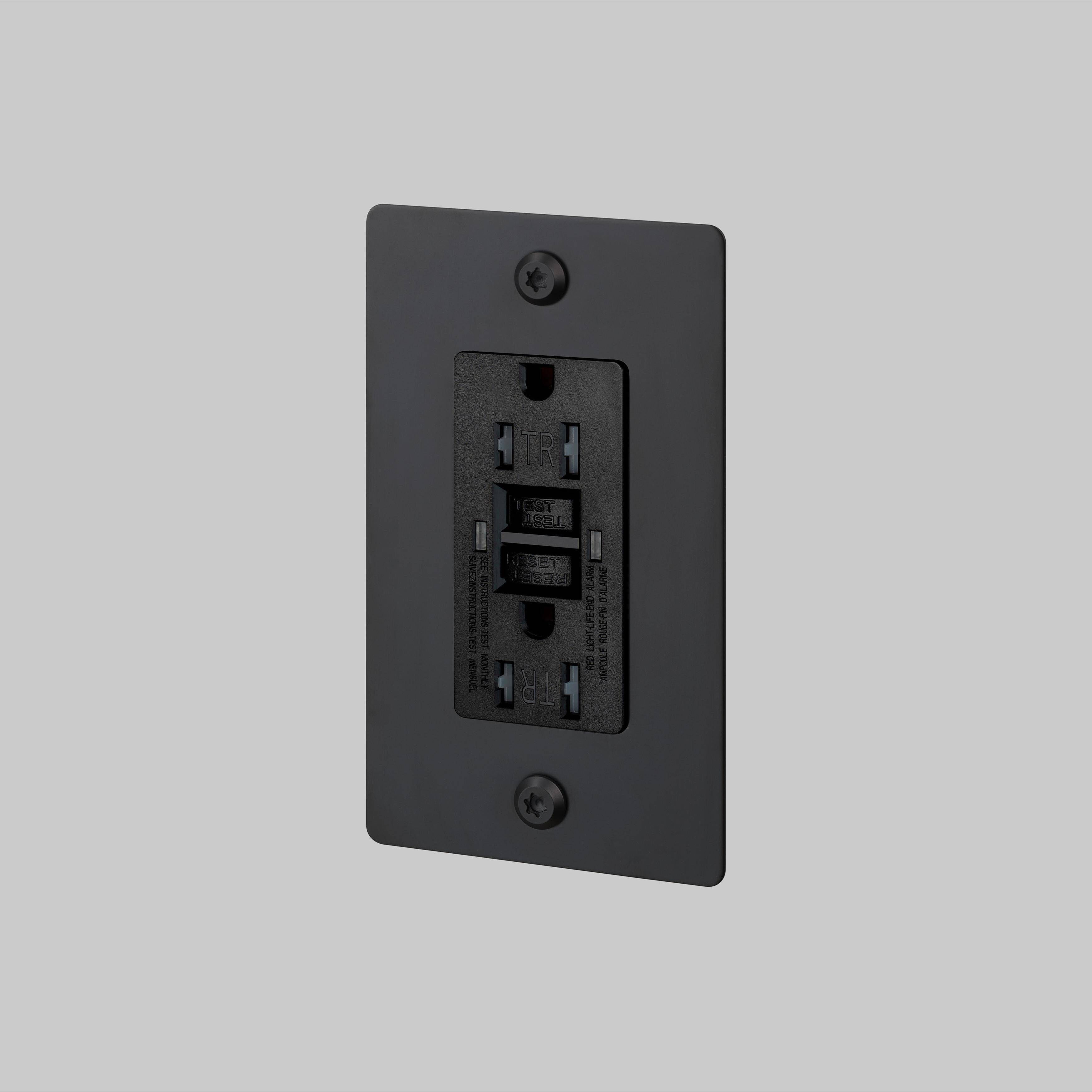 1G Duplex 125 Black Outlet, GFCI