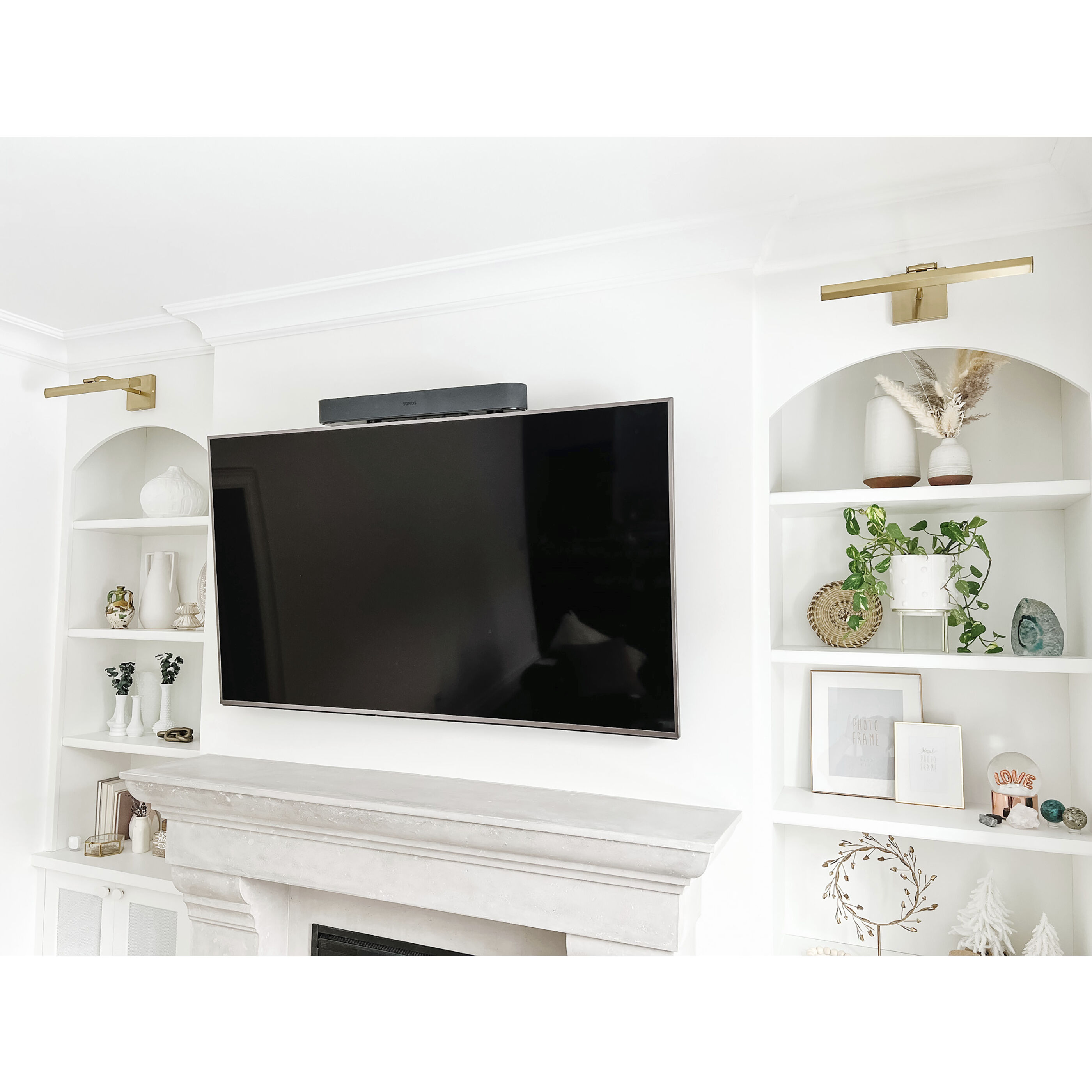 Leonardo 30 watt 24 inch Aged Brass Picture Light Wall Light