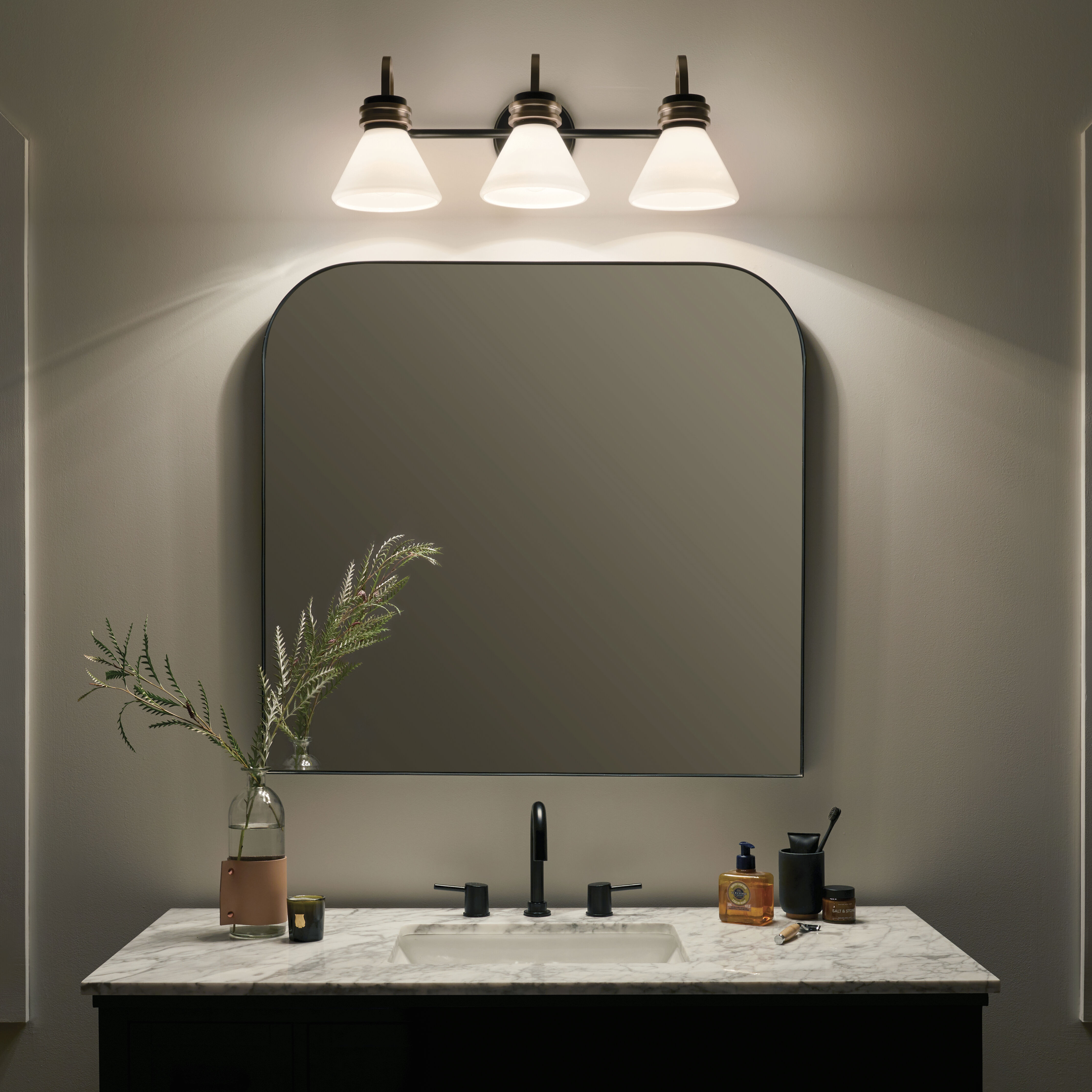 Bathroom vanity lights in champagne bronze online