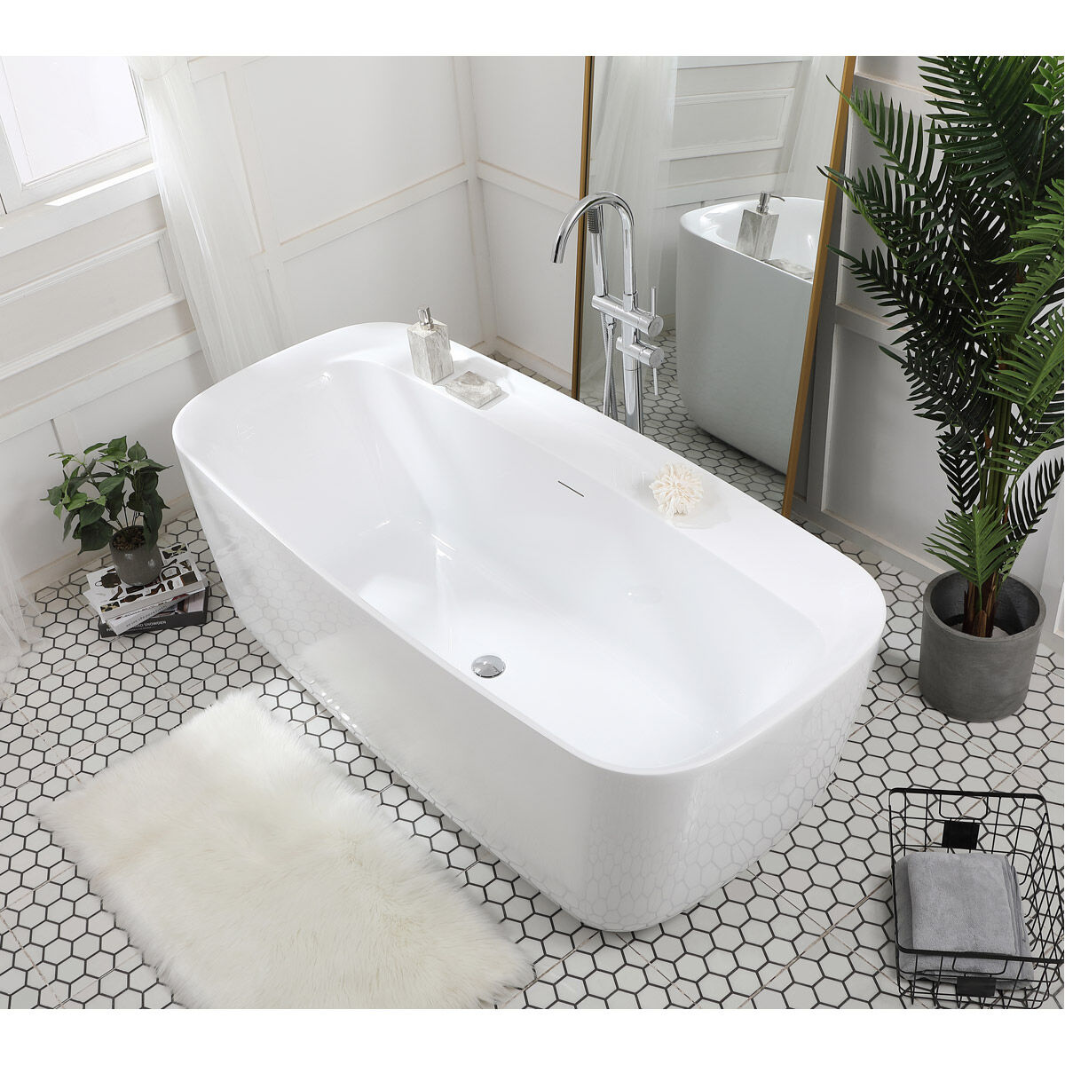 Calum Glossy White and Chrome Bathtub