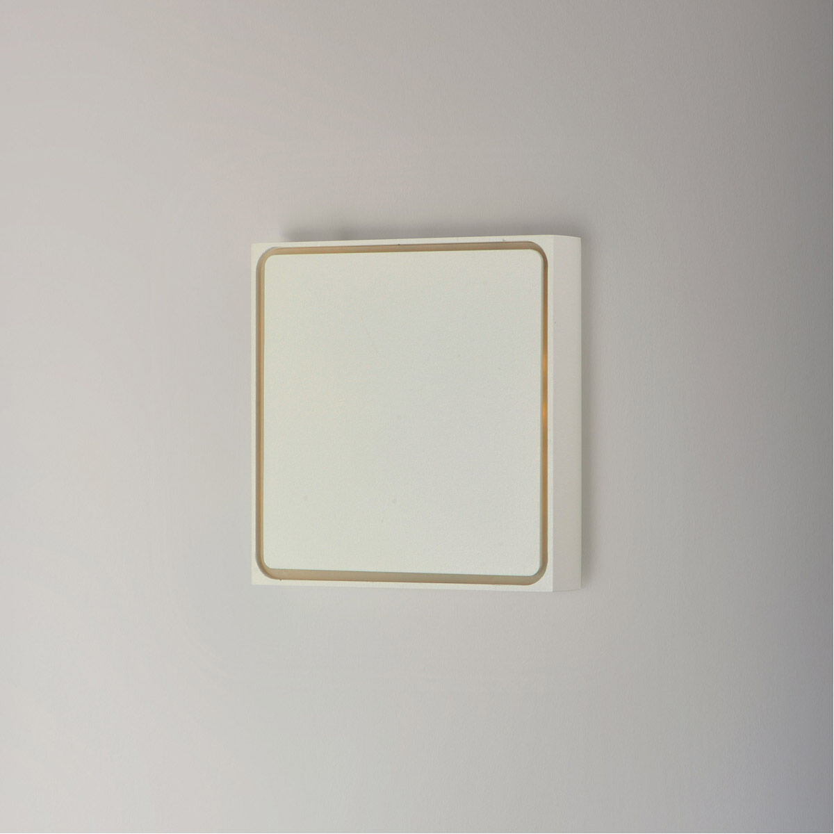 Alumilux Outline LED 4.5 inch White Outdoor Wall Sconce