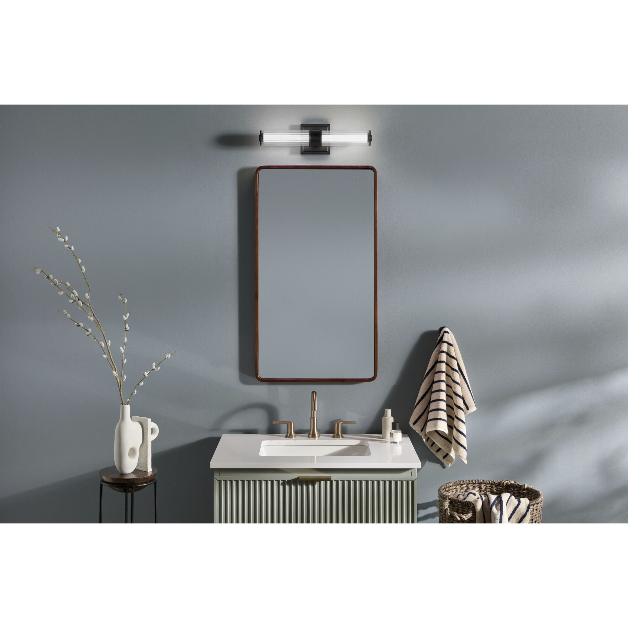 Laurene LED 18.5 inch Black Linear Bath Bar Wall Light, Small