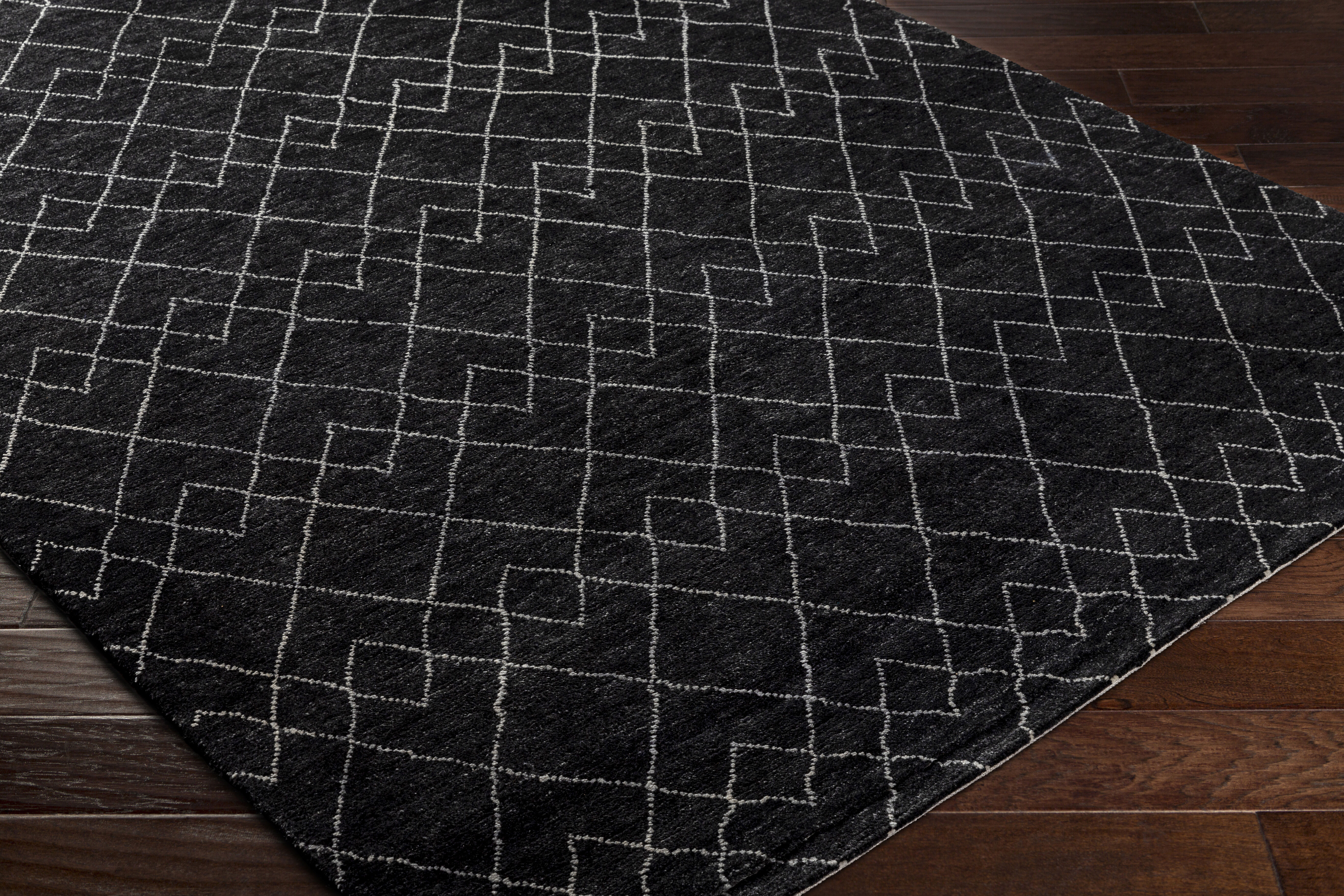 Zara 108 X 72 inch Black Rug in 6 X 9, Rectangle