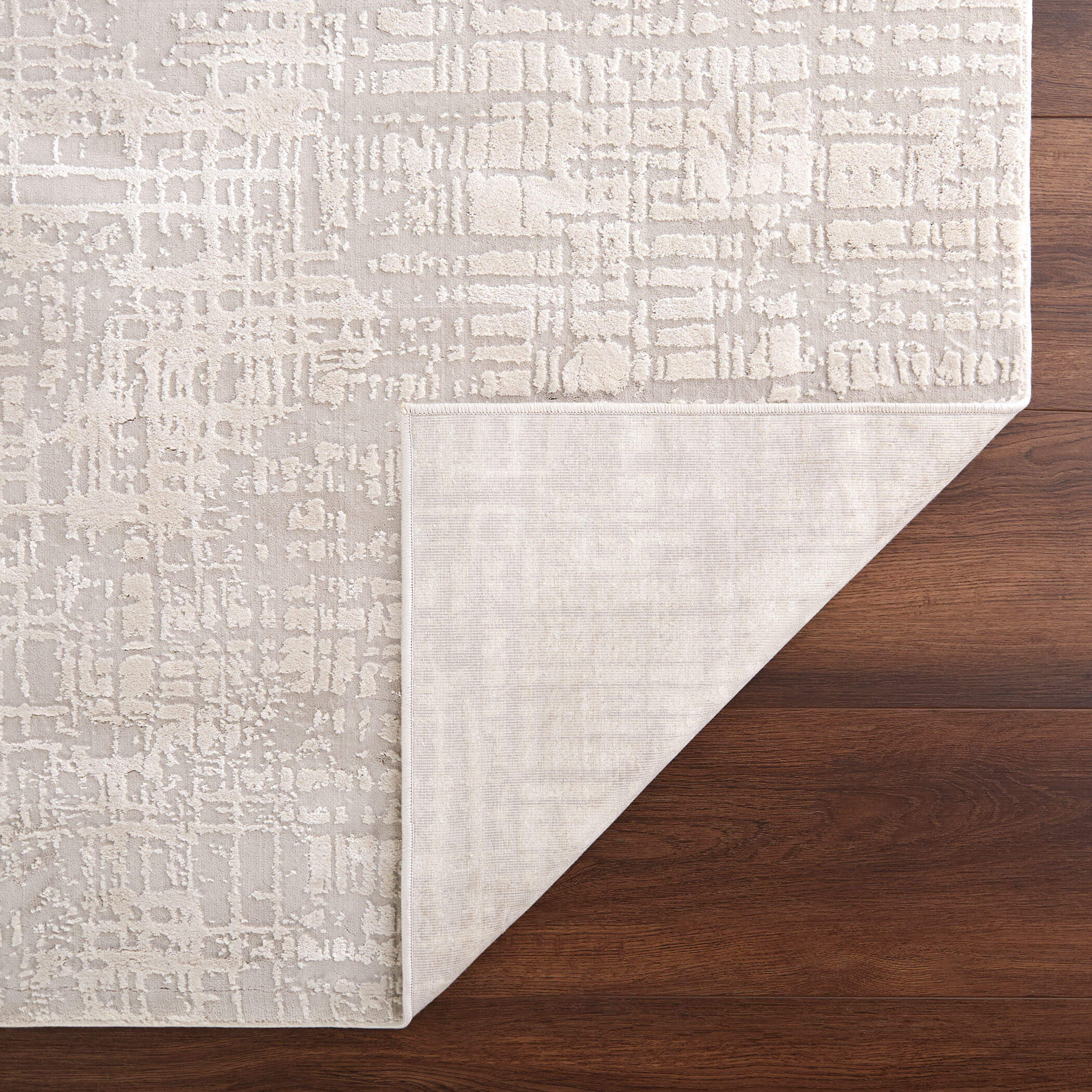 Kemer 90 X 63 inch Ivory/White Rug in 5 x 7