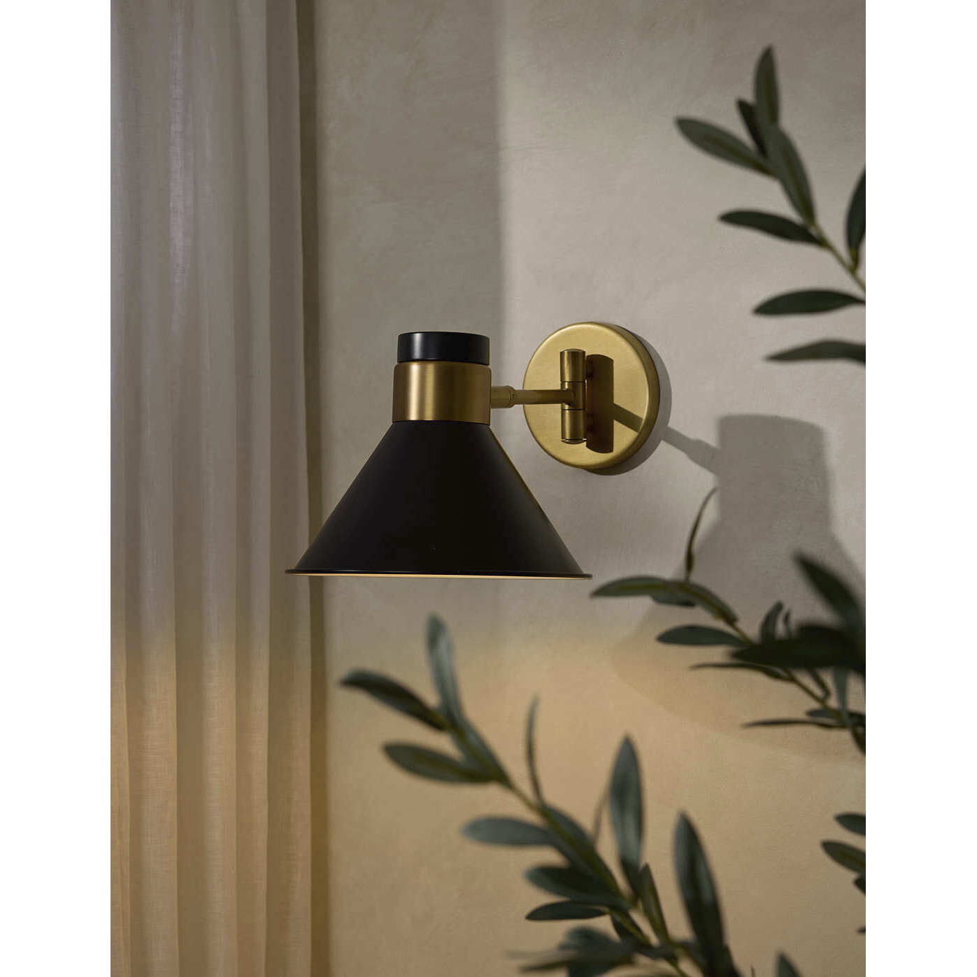 Lane Sconce Wall Light