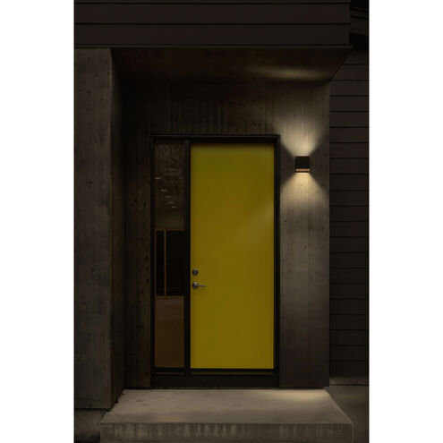 QB LED Wall Sconce Wall Light in Silver