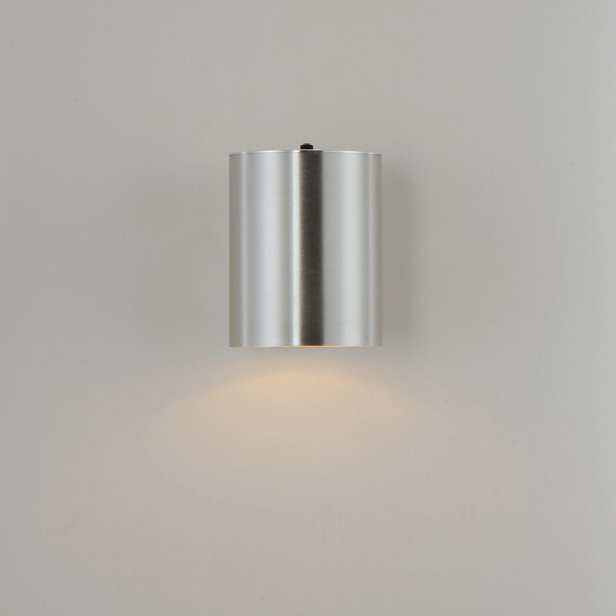 Lightray Wall Sconce Wall Light in Brushed Aluminum