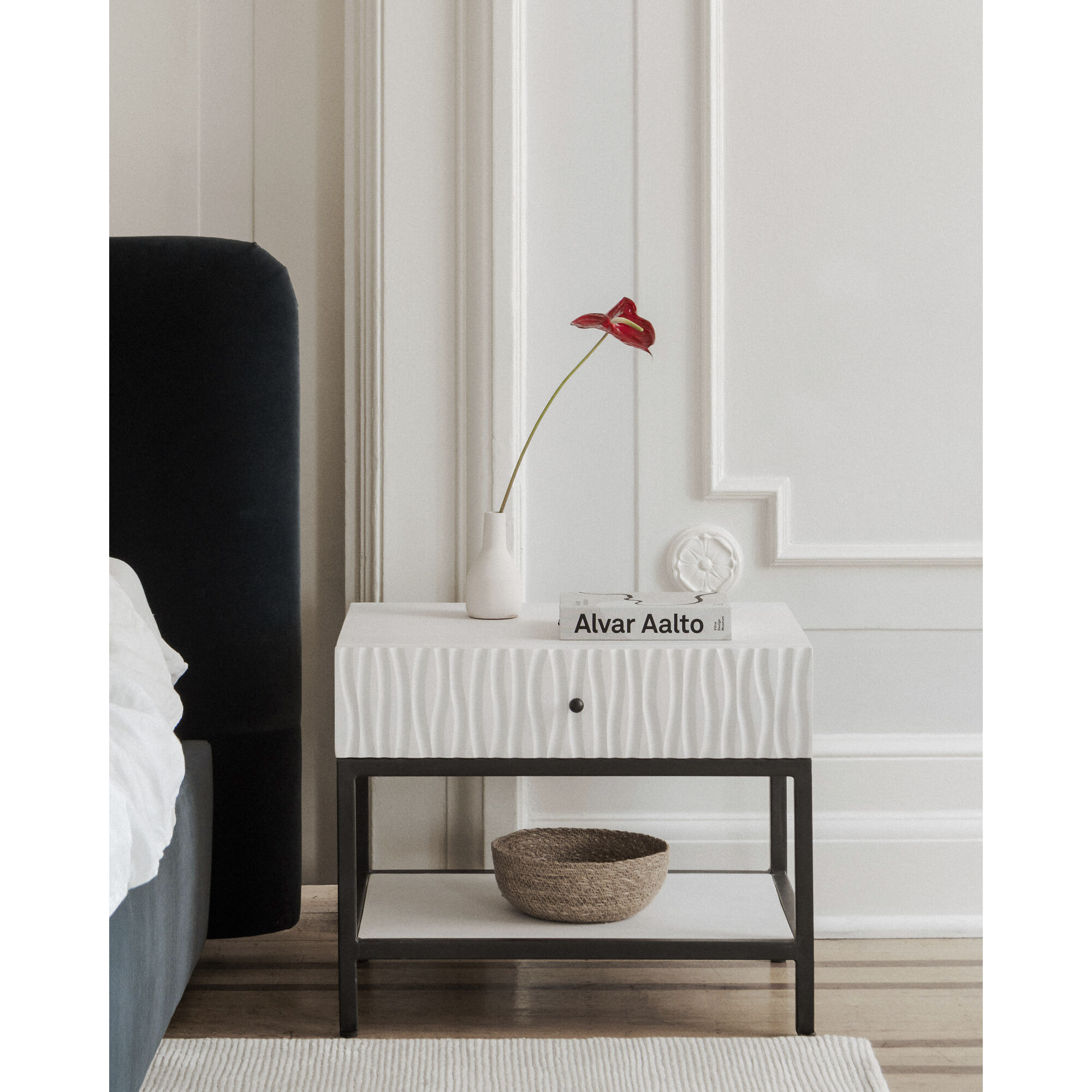 Faceout 26 X 21 inch White Nightstand