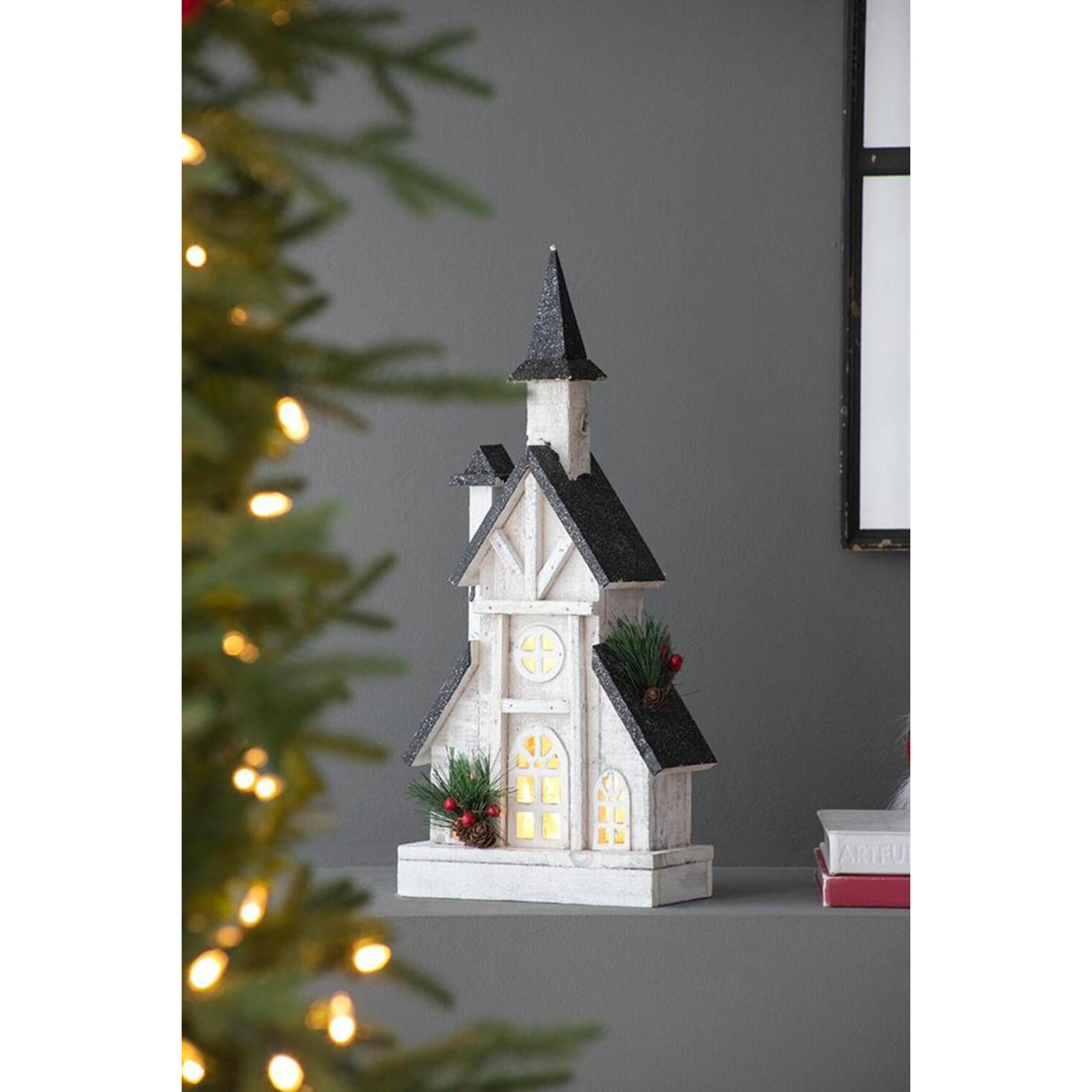 Anita White/Black Holiday Décor