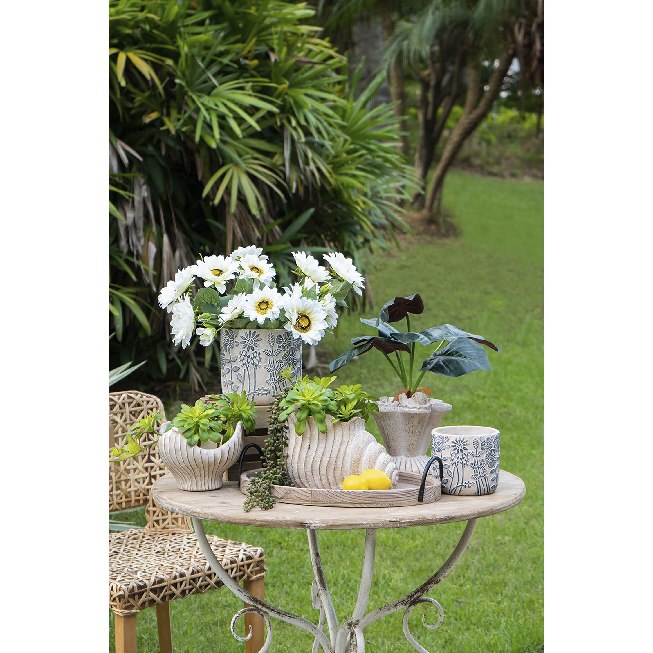 Clam Shell Beige Planter