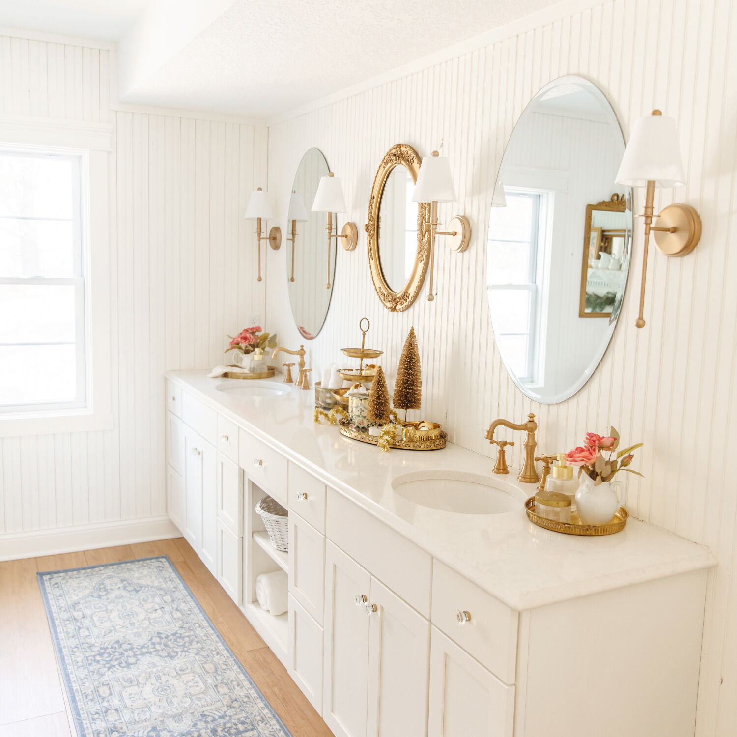 Riverdale Sconce Wall Light in Aged Brass