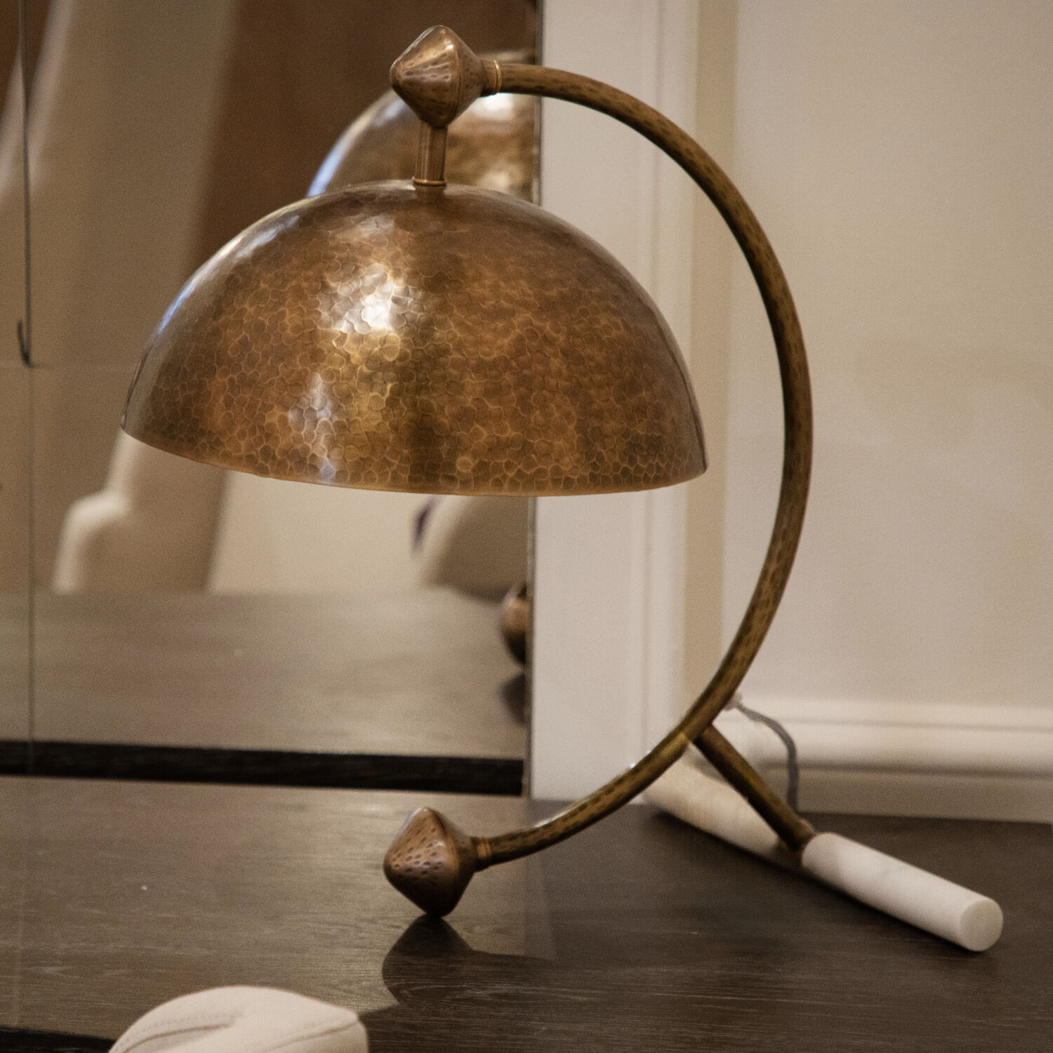 Etna 19 inch Textured Brass / Specked White Marble Table Lamp Portable Light