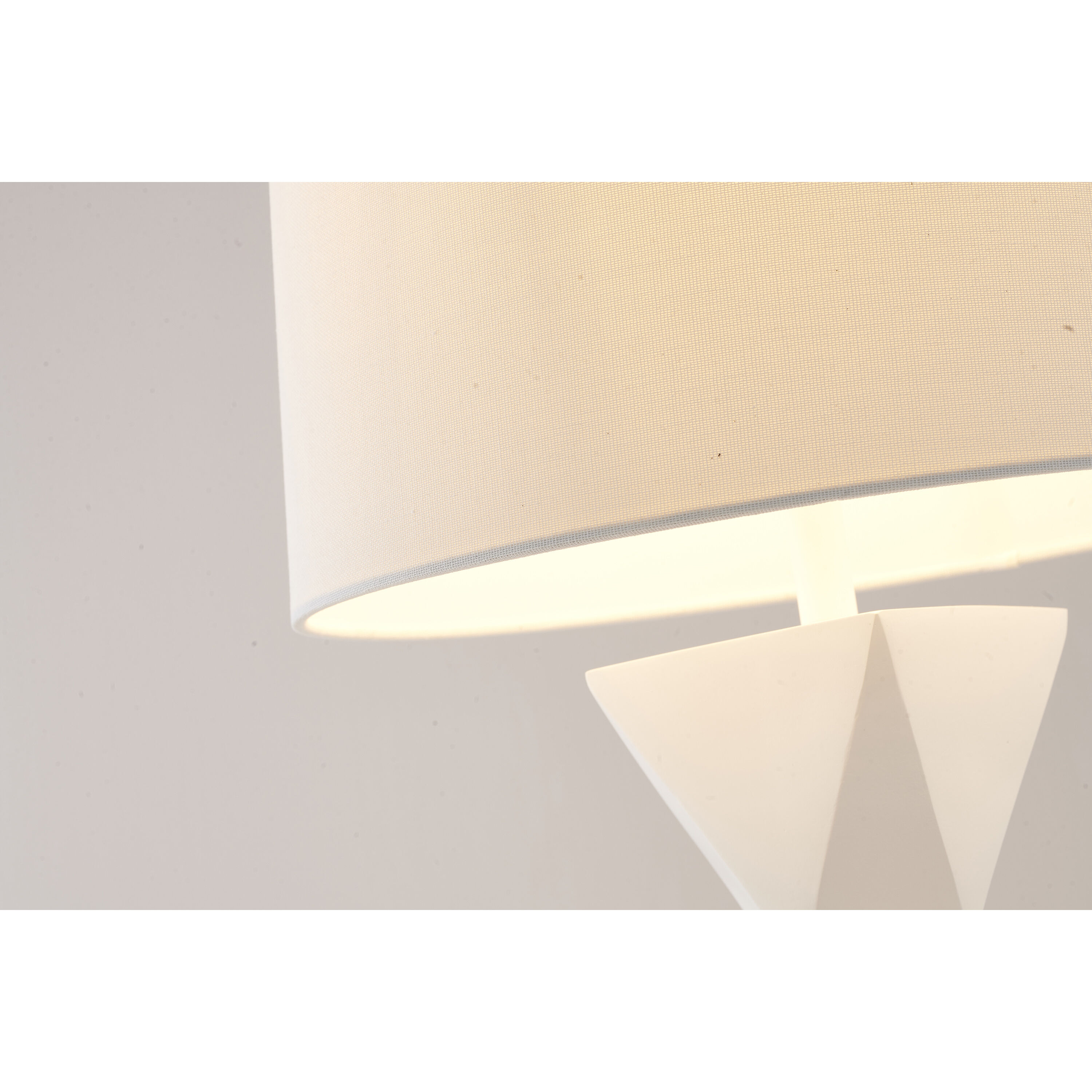 Canada 33.5 inch 60.00 watt White Table Lamp Portable Light