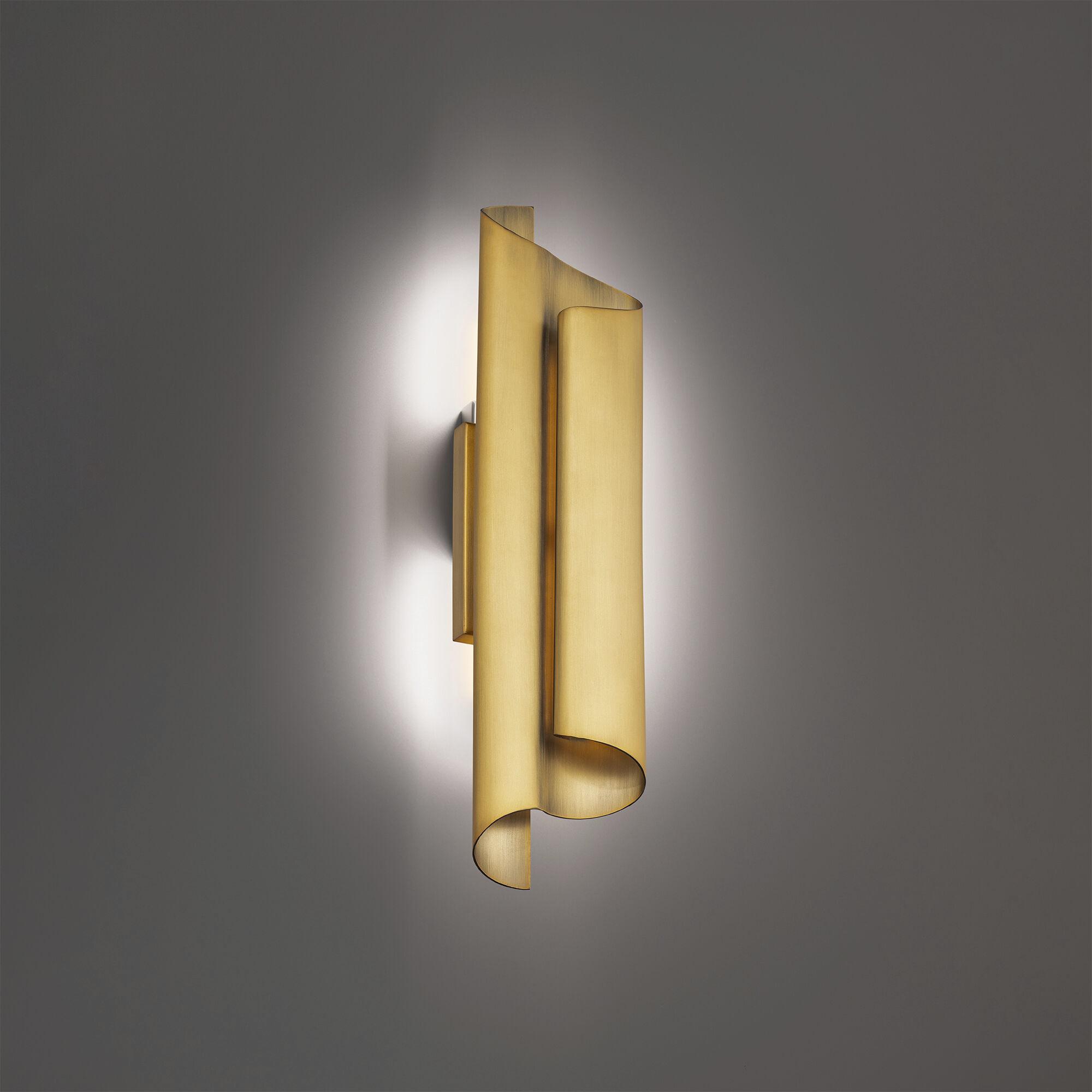 Pirouette Indoor Wall Lighting in 3000K, Aged Brass