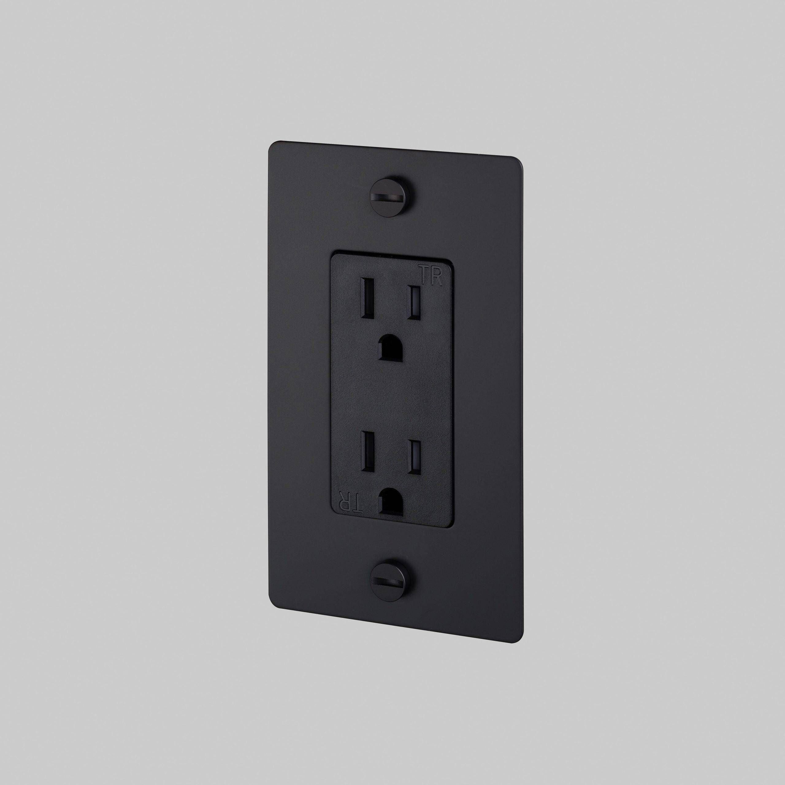 1G Duplex 125 Black Outlet