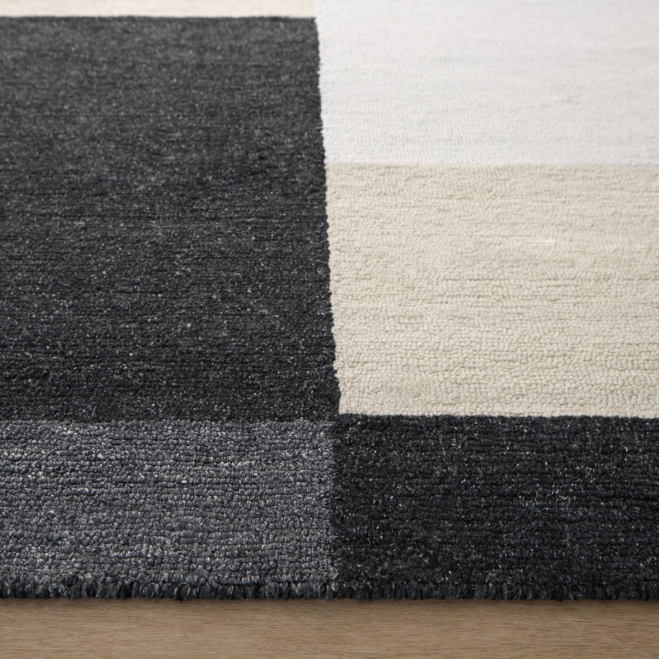 Kali 90 X 63 inch Black/White/Grey Rug in 5 x 7