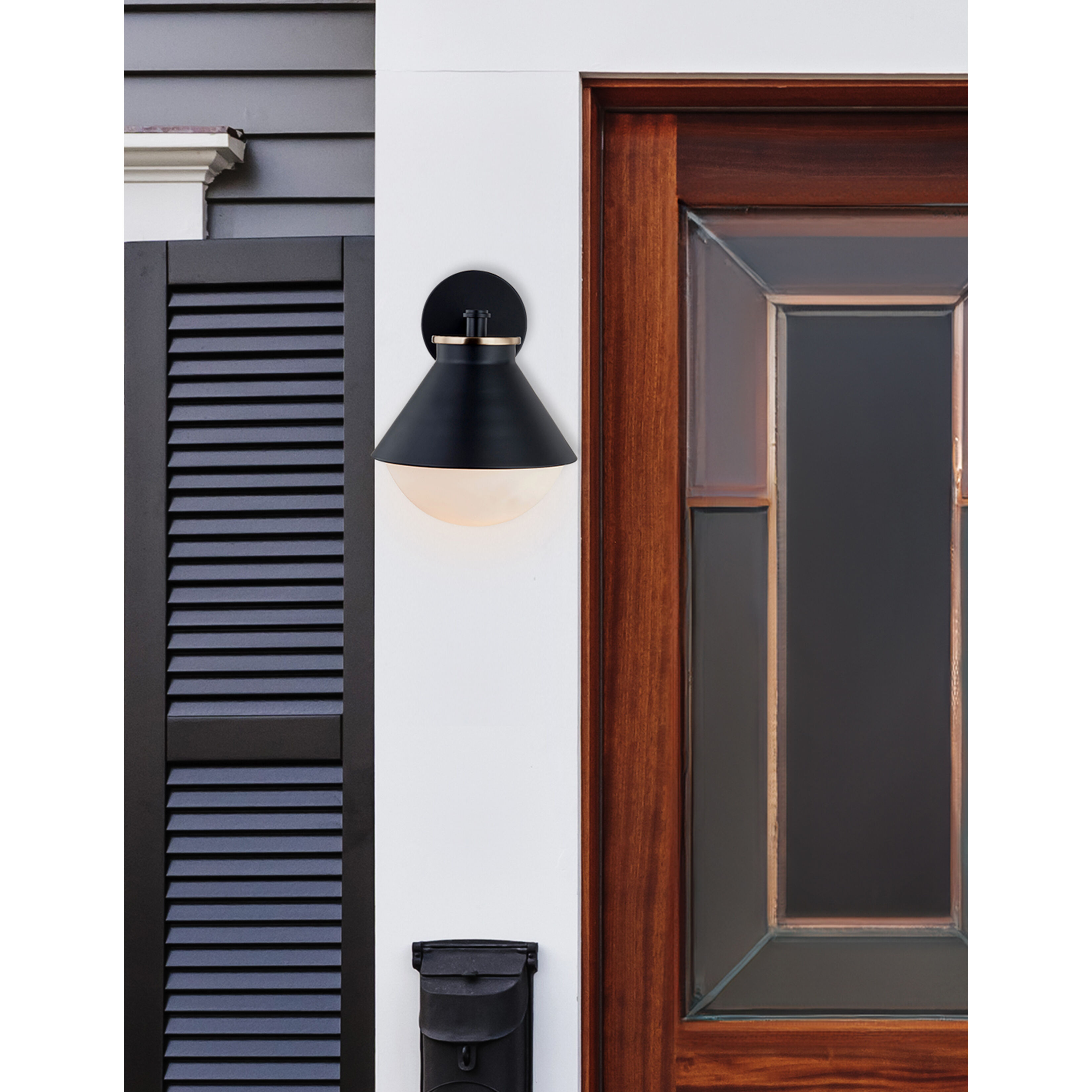 Fusion Collection Outdoor Wall Sconce, Ravelle Family