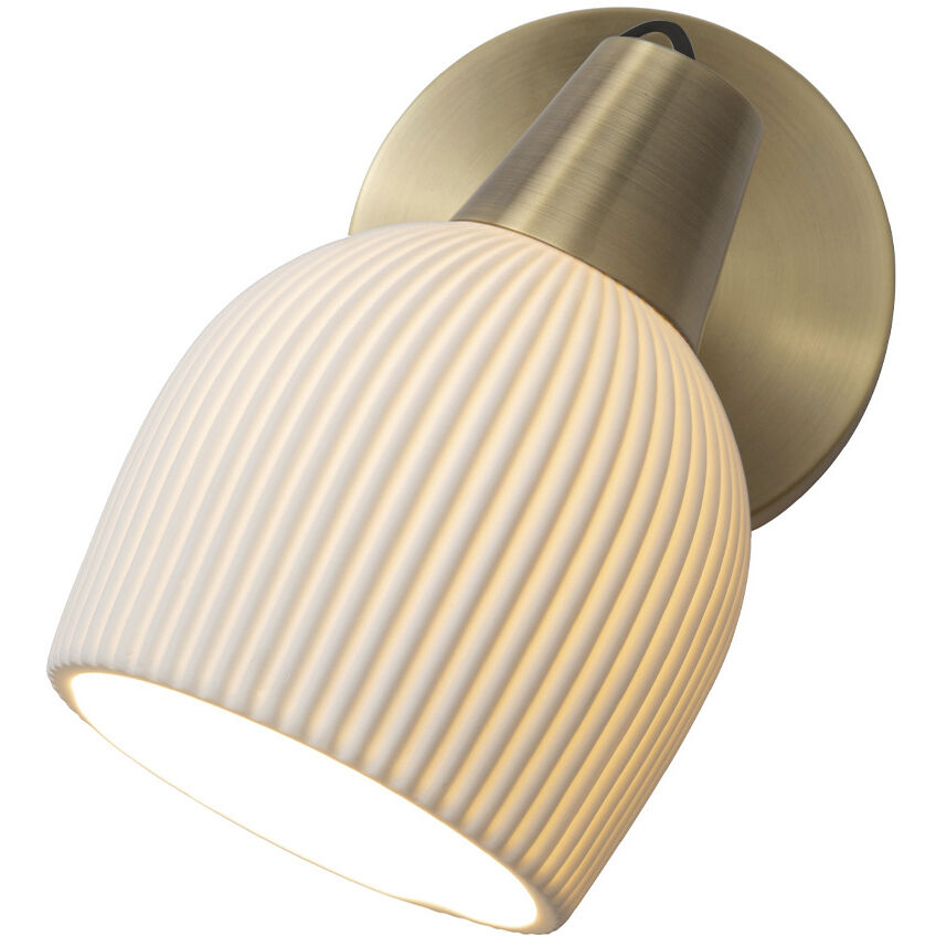 Petaluma Wall Sconce Wall Light in Weathered Brass