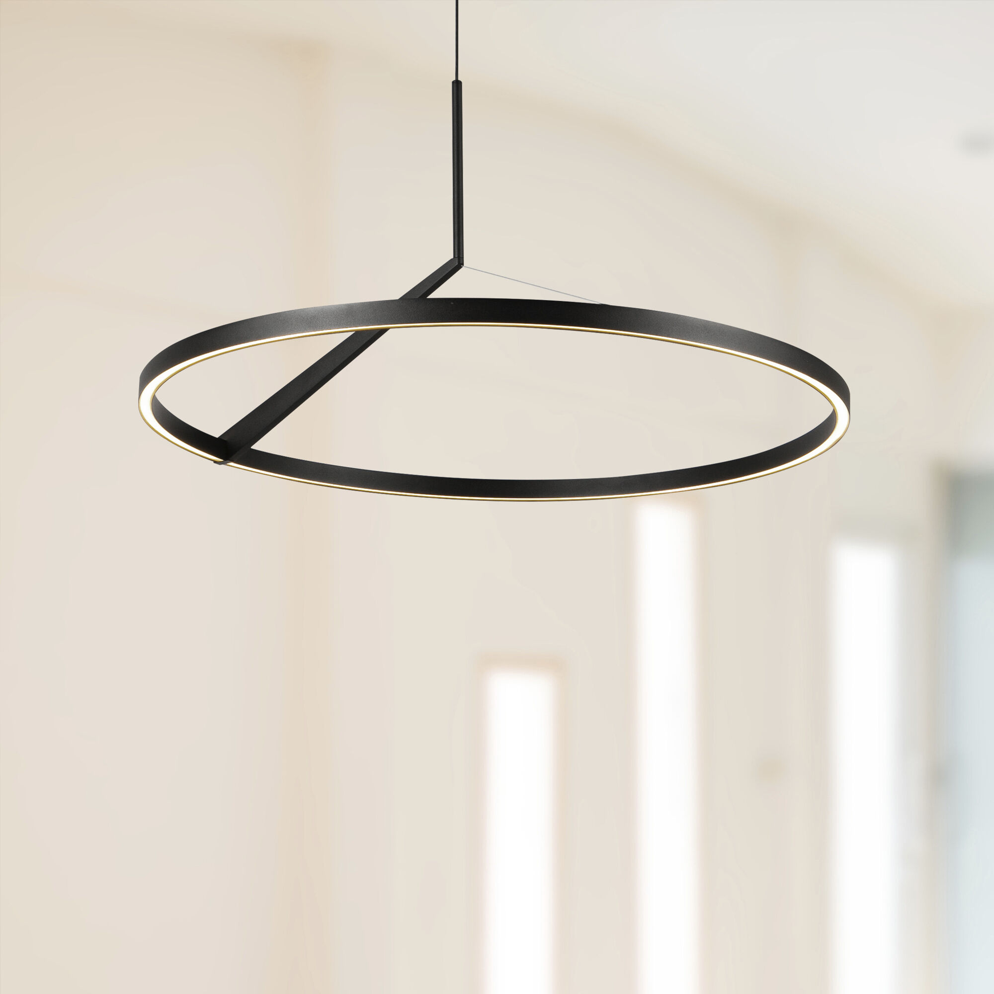 Roda Pendant Ceiling Light in Black