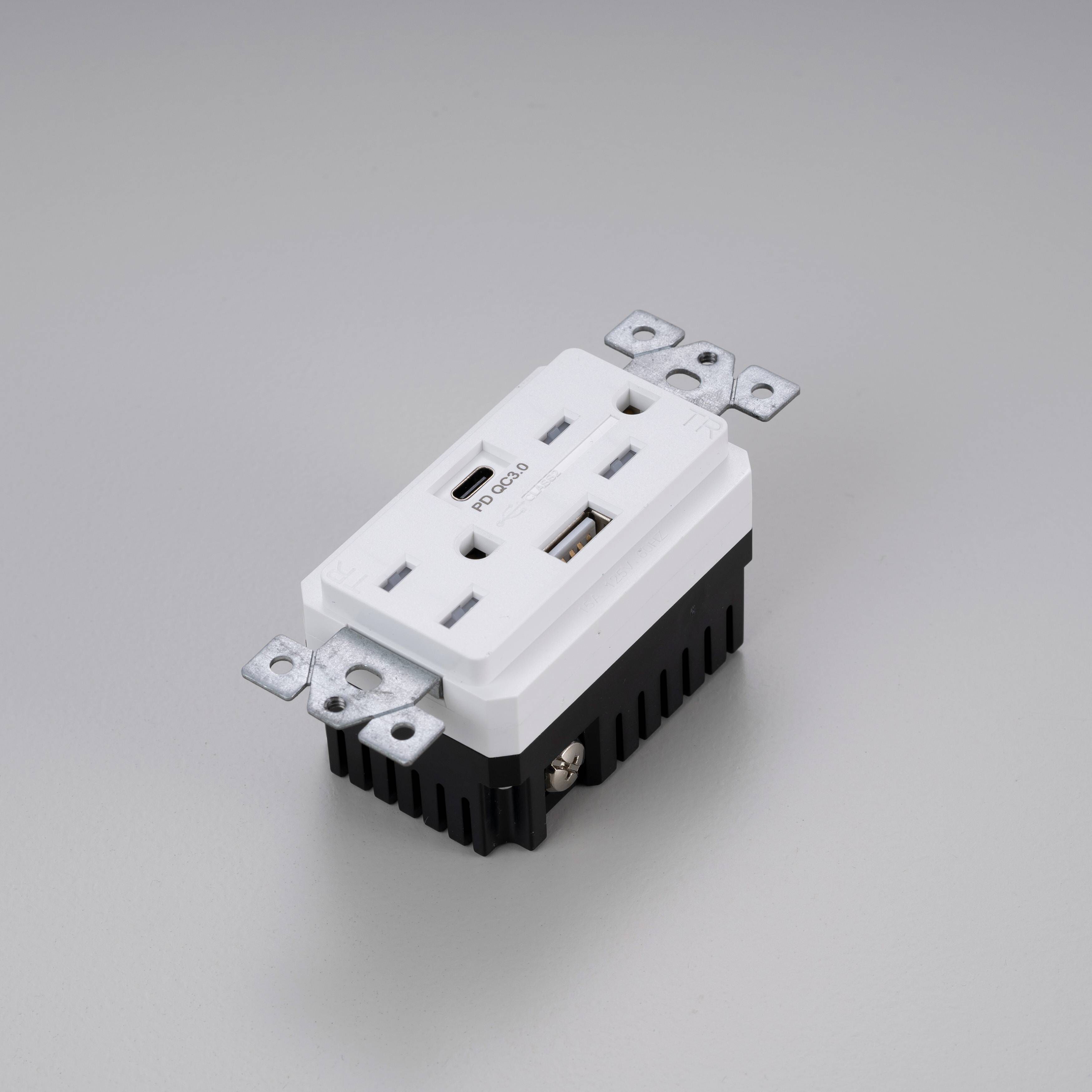 Outlet 125 White Module, Duplex & 2 USB-A + C