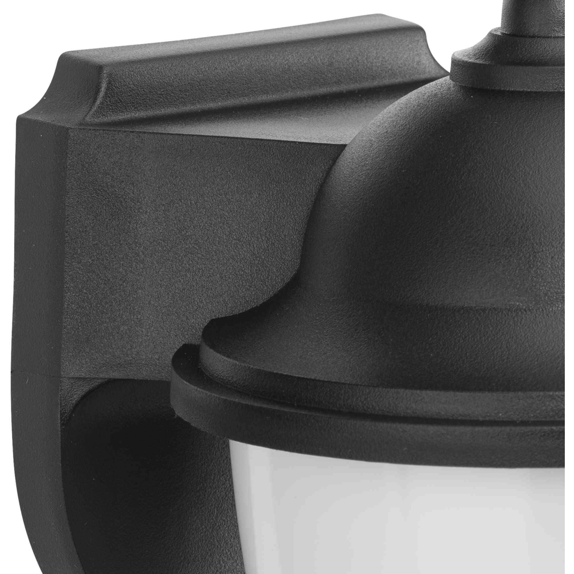 Polycarbonate Outdoor Outdoor Wall Lantern in Black