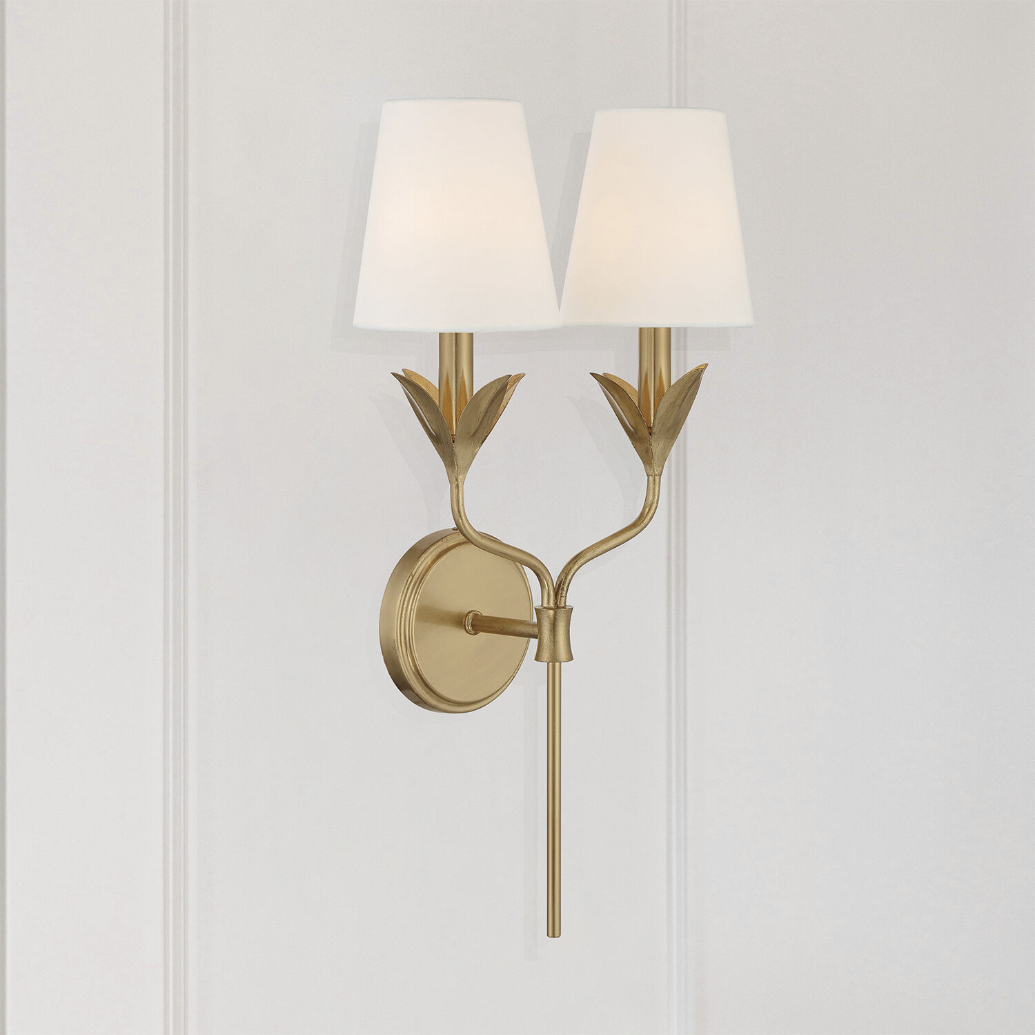 Broche Sconce Wall Light in Antique Gold