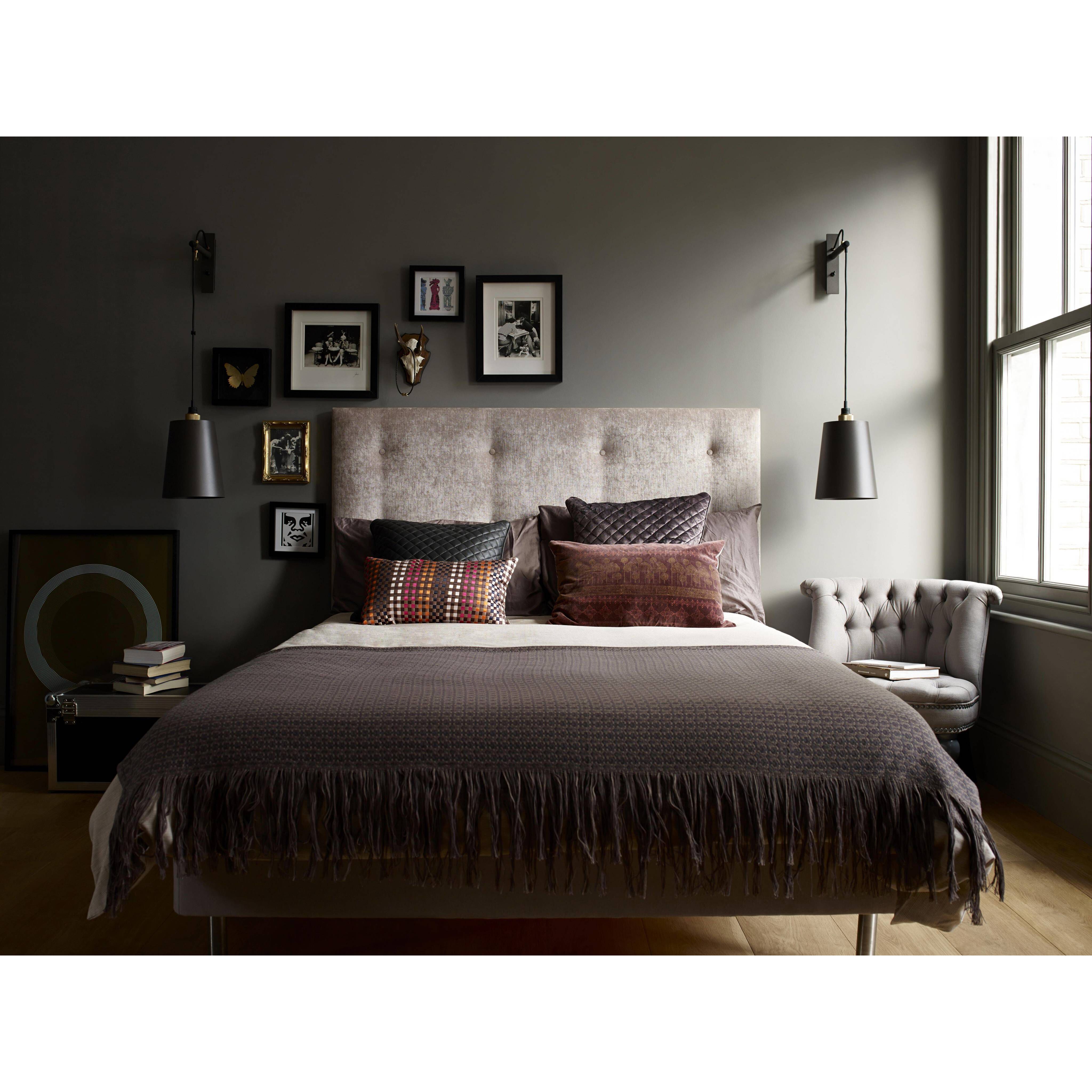 Hooked Wall Light in Graphite / Brass