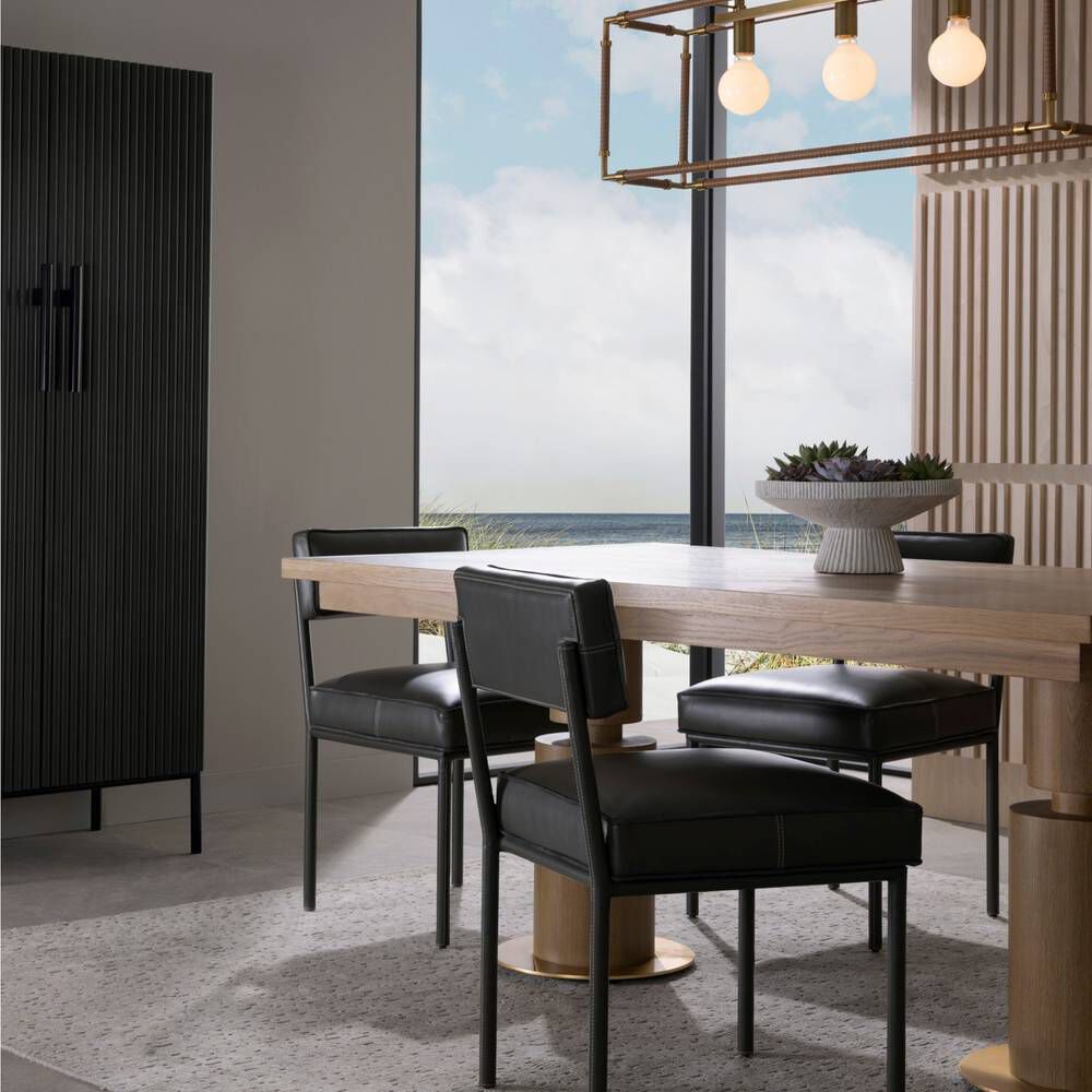 Valour White Centerpiece