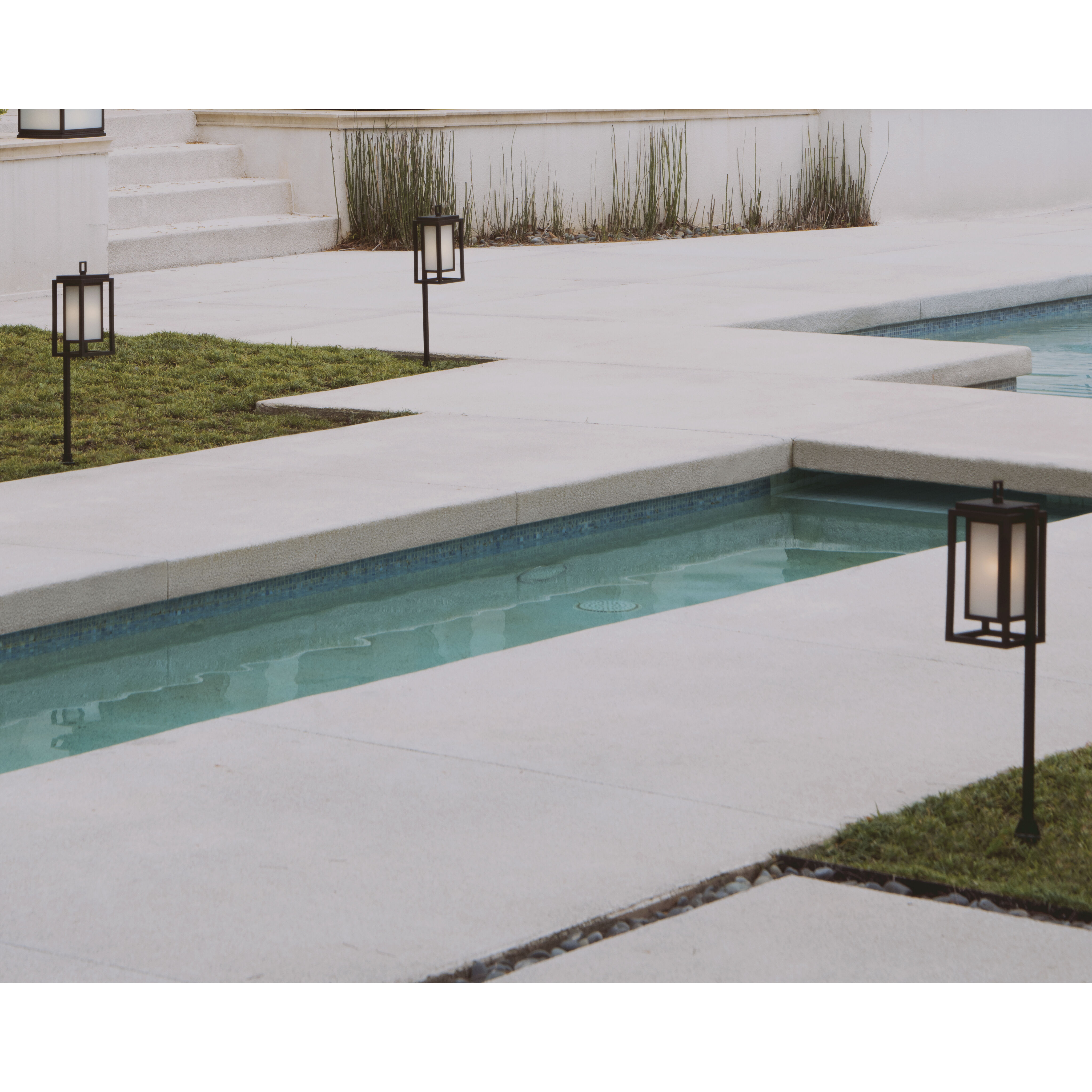 Coastal Elements Republic 12v 1.50 watt Oil Rubbed Bronze Landscape Path Light, Estate Series