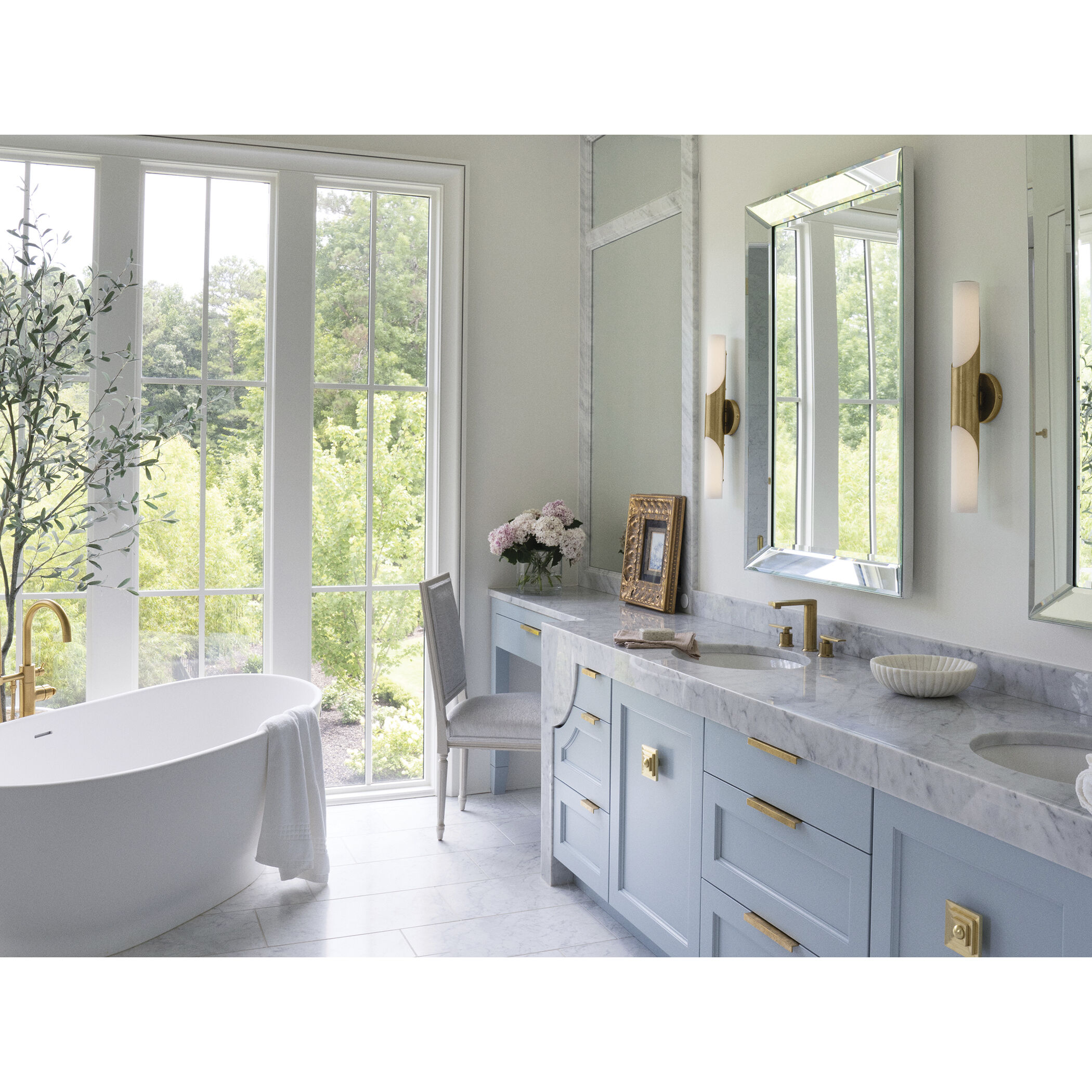 Grace LED 5 inch Textured Heritage Brass Bath Light Wall Light