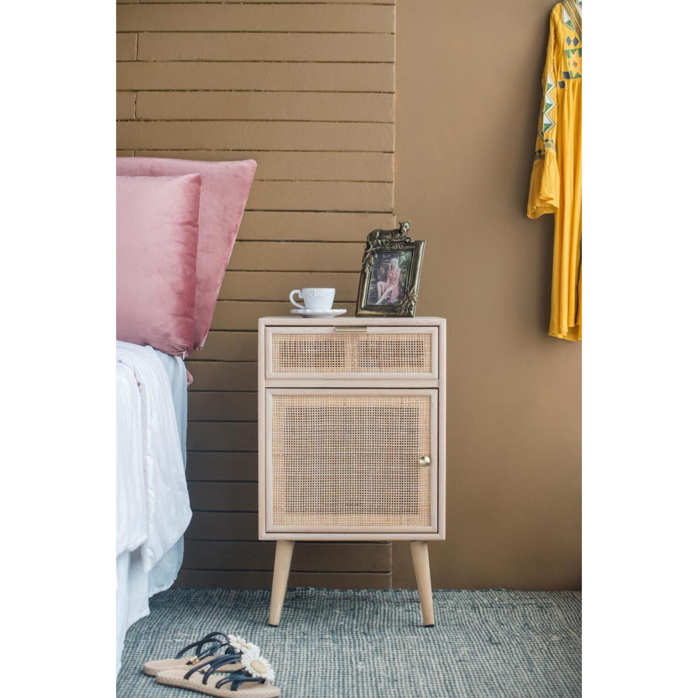 Anita Natural Cabinet