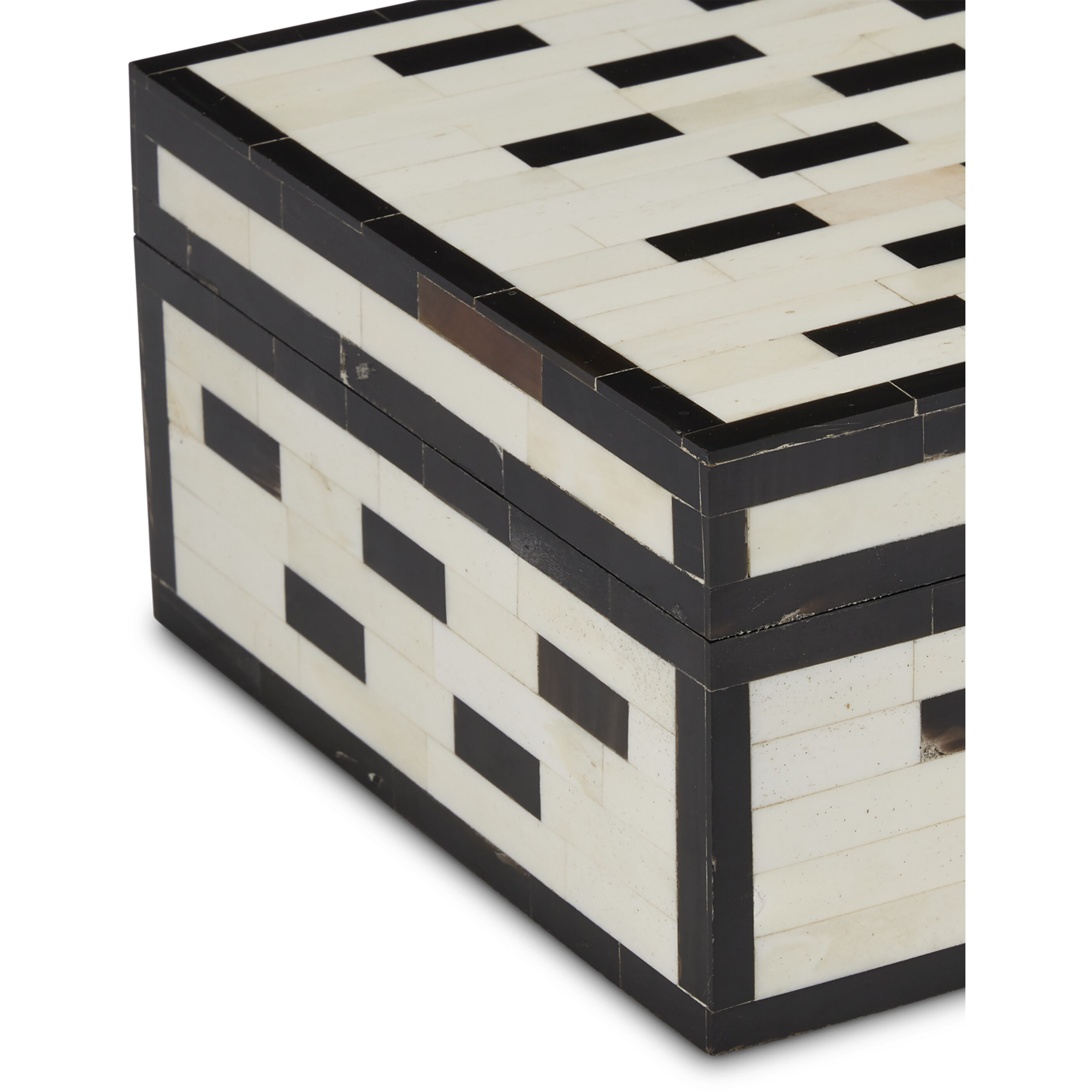 Carmine 11 inch White and Black with Natural Box