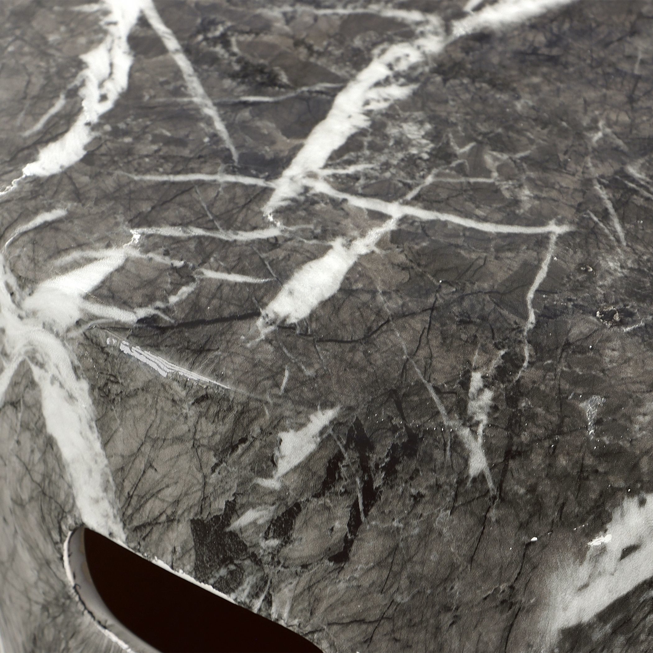 Marvel 17 inch Black and White Marbled Garden Stool