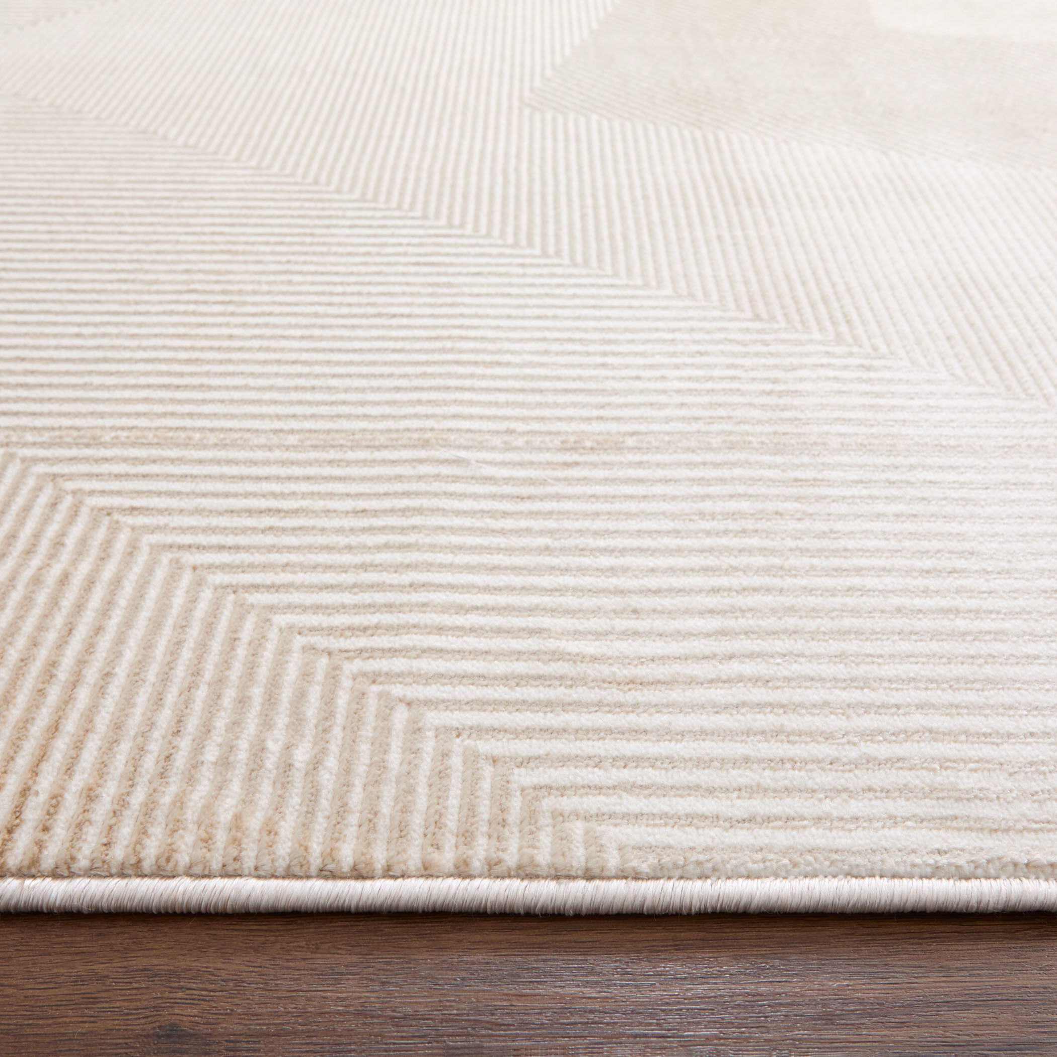 Livia 90 X 63 inch Gold Rug in 5 x 7