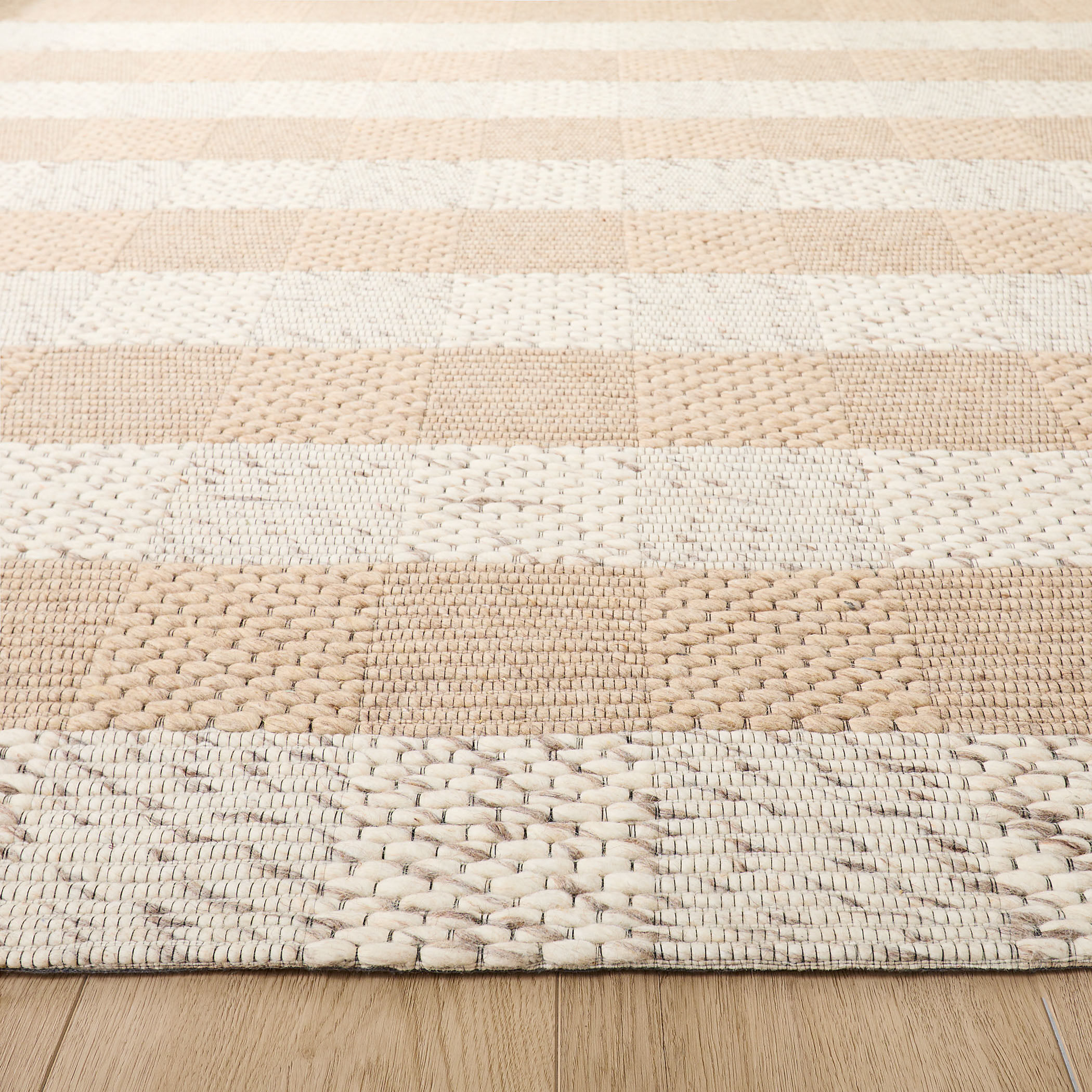 Jaya 90 X 63 inch Neutral Rug in 5 x 7