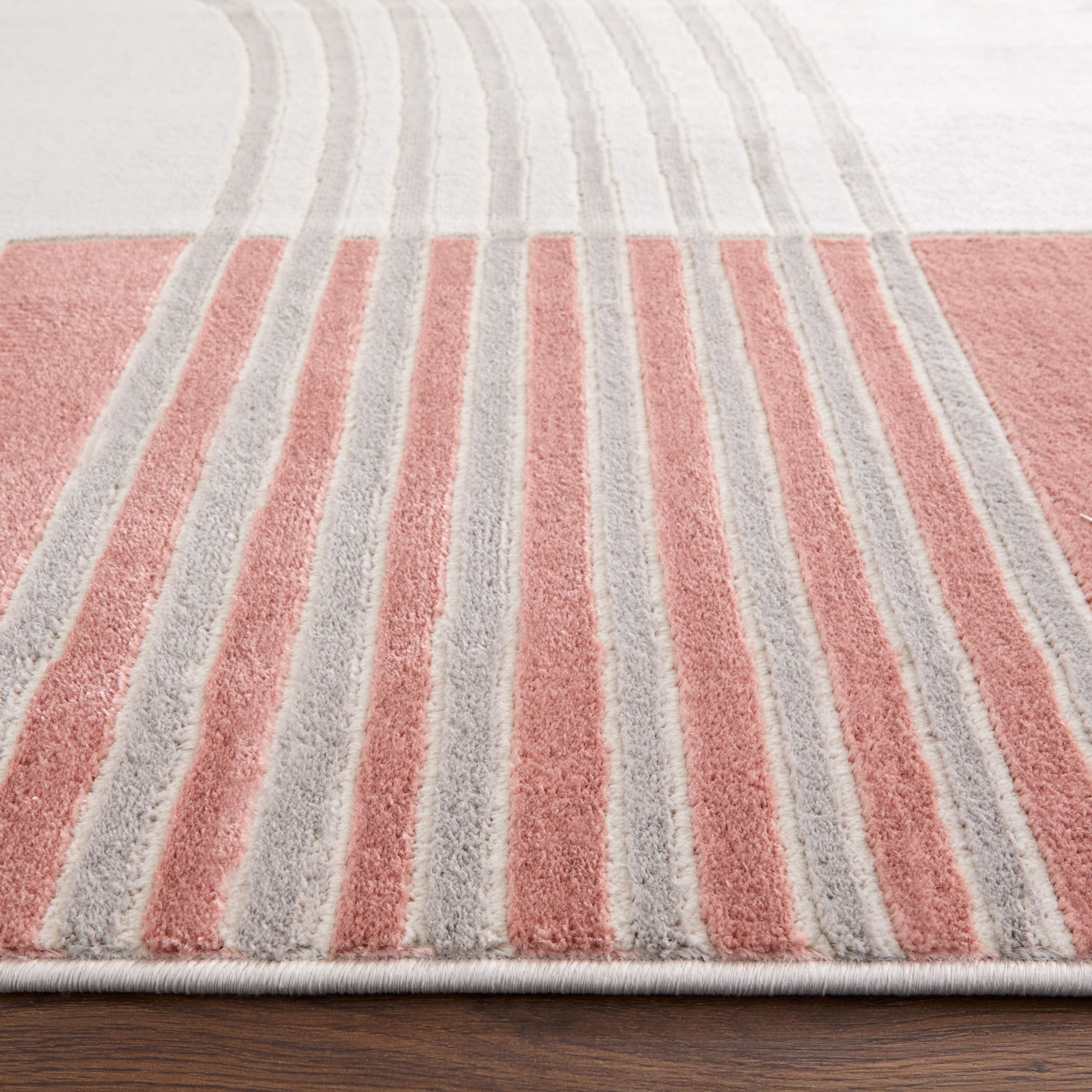 Betsi 90 X 63 inch Pink Rug in 5 x 7