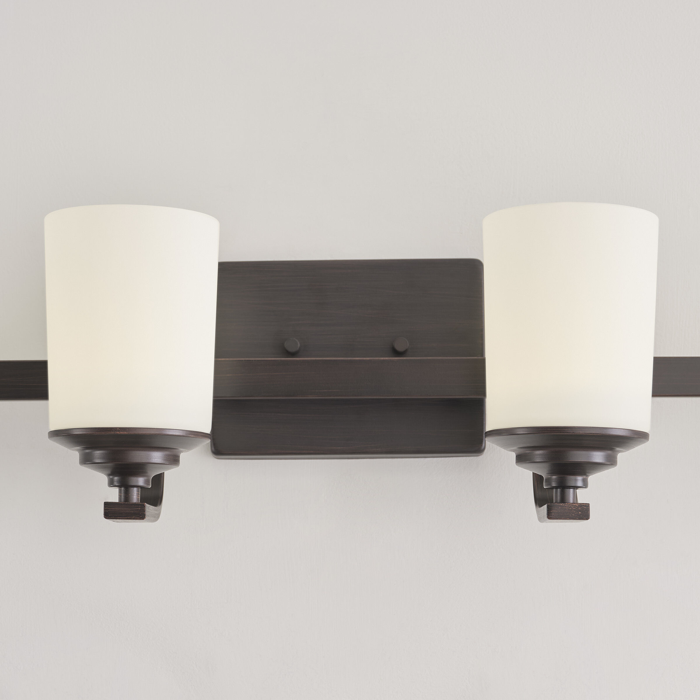 Kemal Wall Bath Fixture Wall Light in Bronze