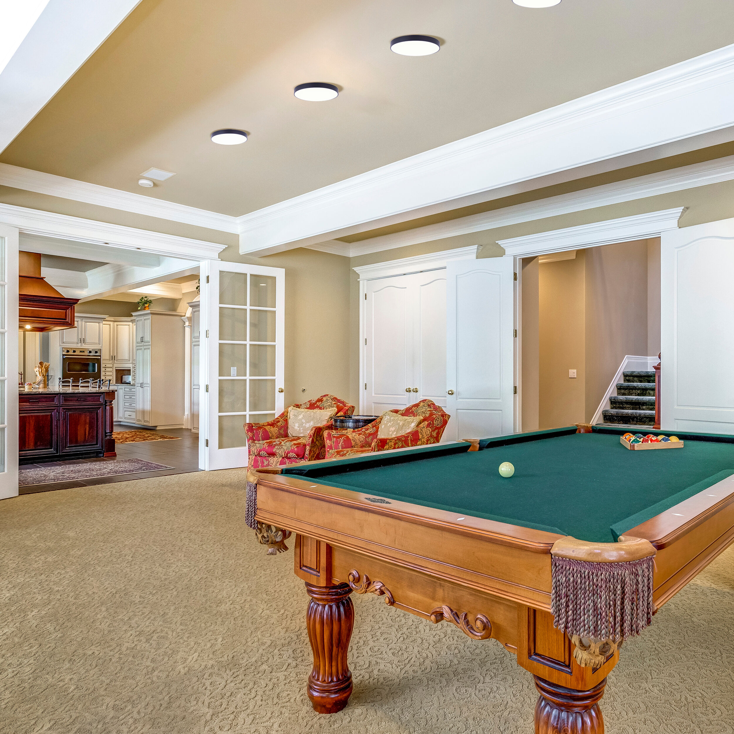 Luna LED 8 inch Black Disc Light