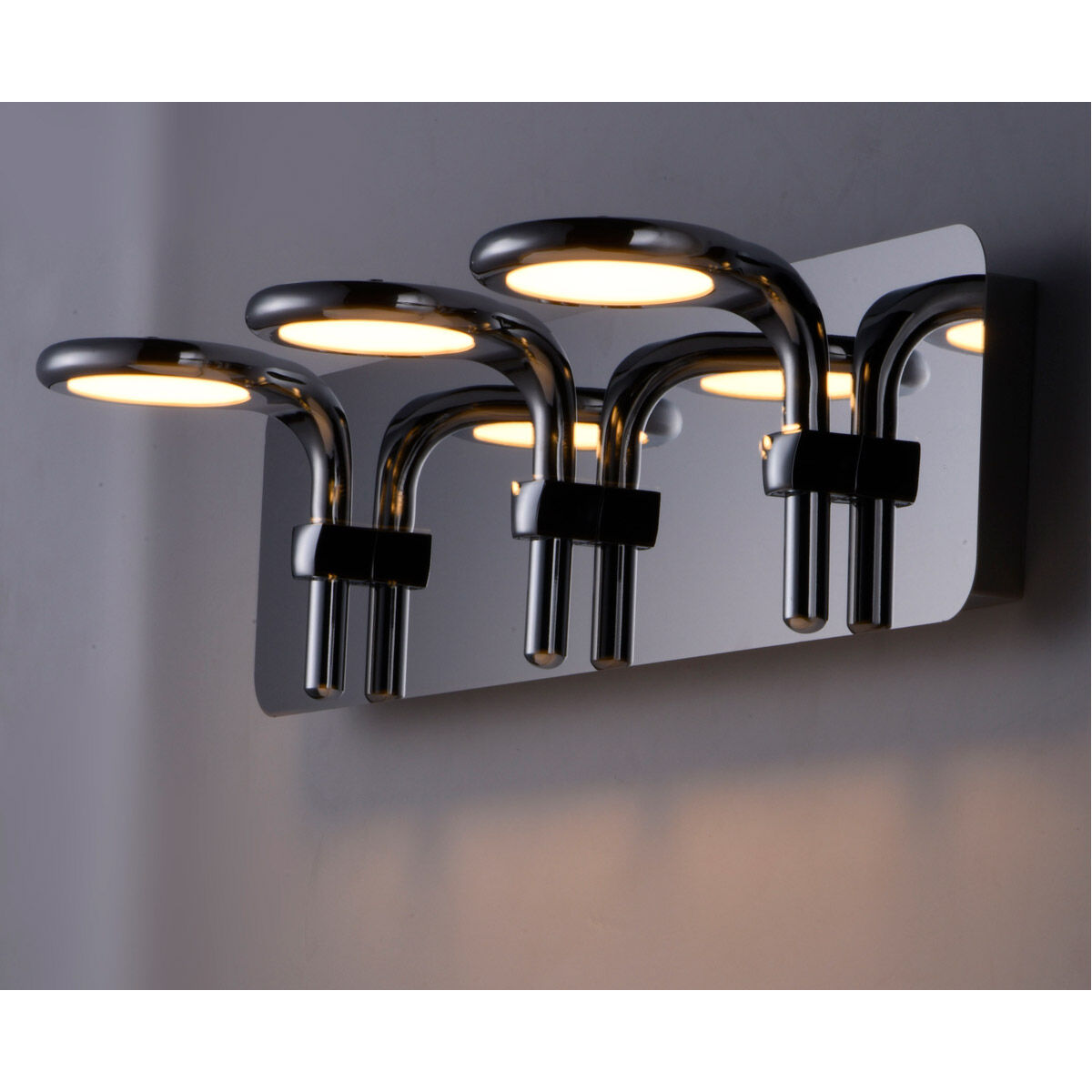 Cobra LED 21.25 inch Polished Chrome Bath Vanity Light Wall Light