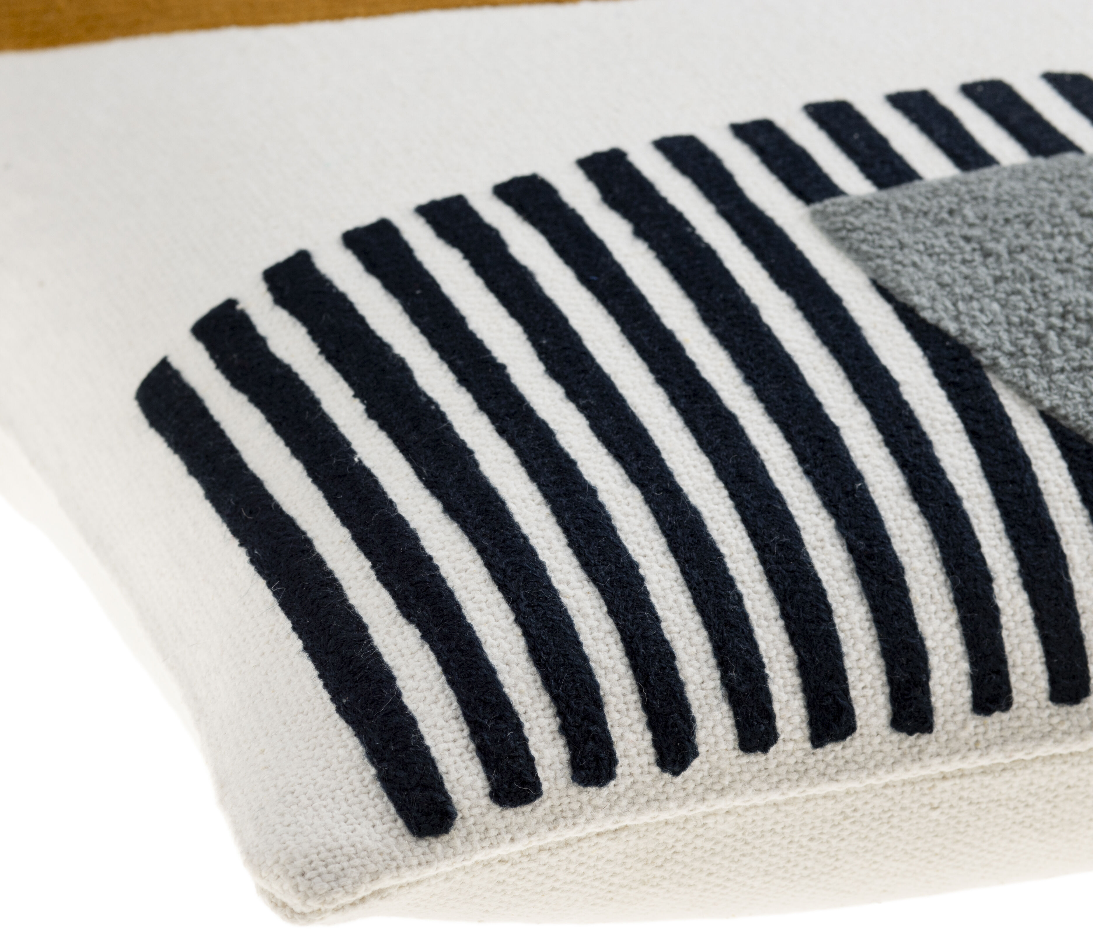 Novel 18 inch Cream Pillow Kit, Square