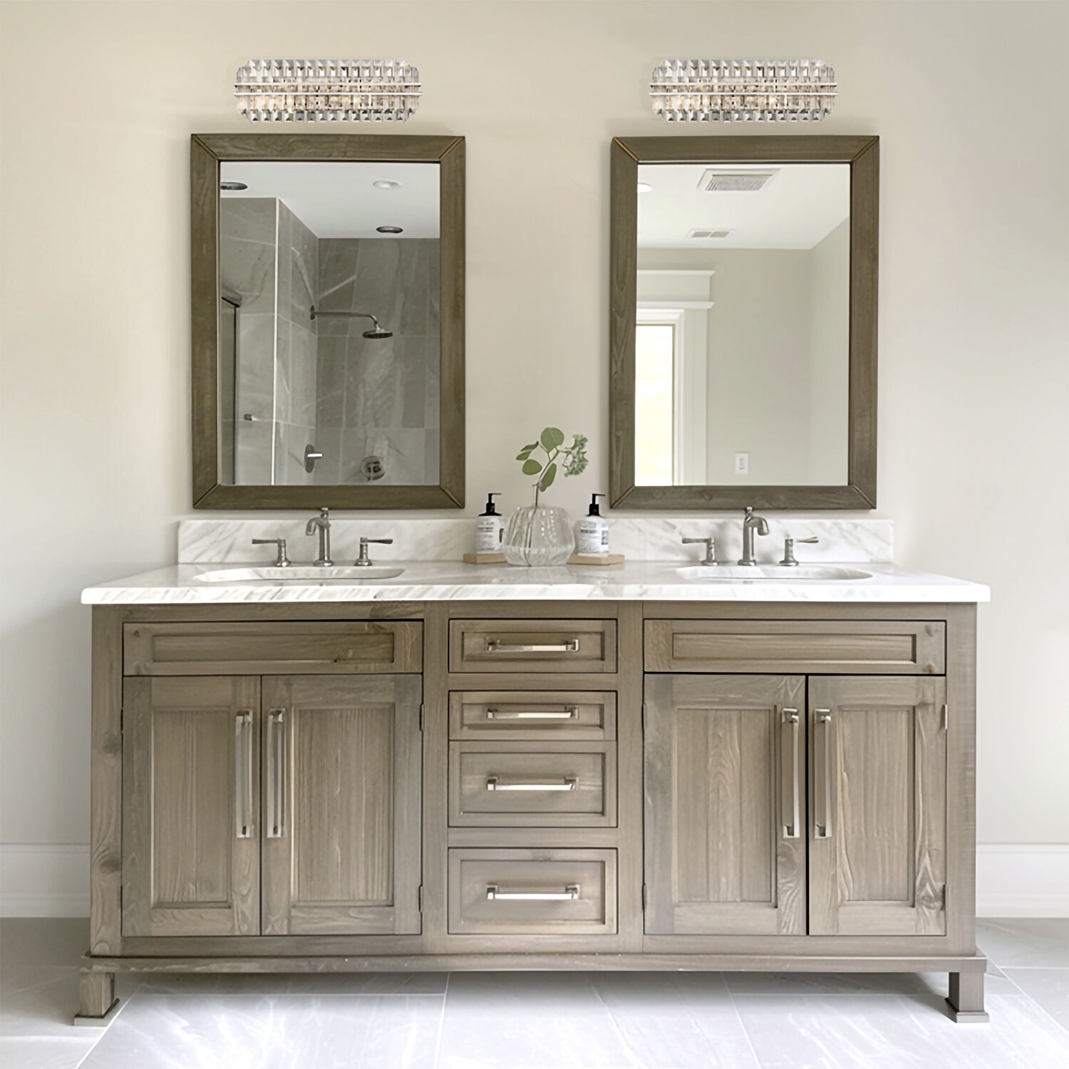 Hayes Bath Vanity Light Wall Light in Polished Nickel