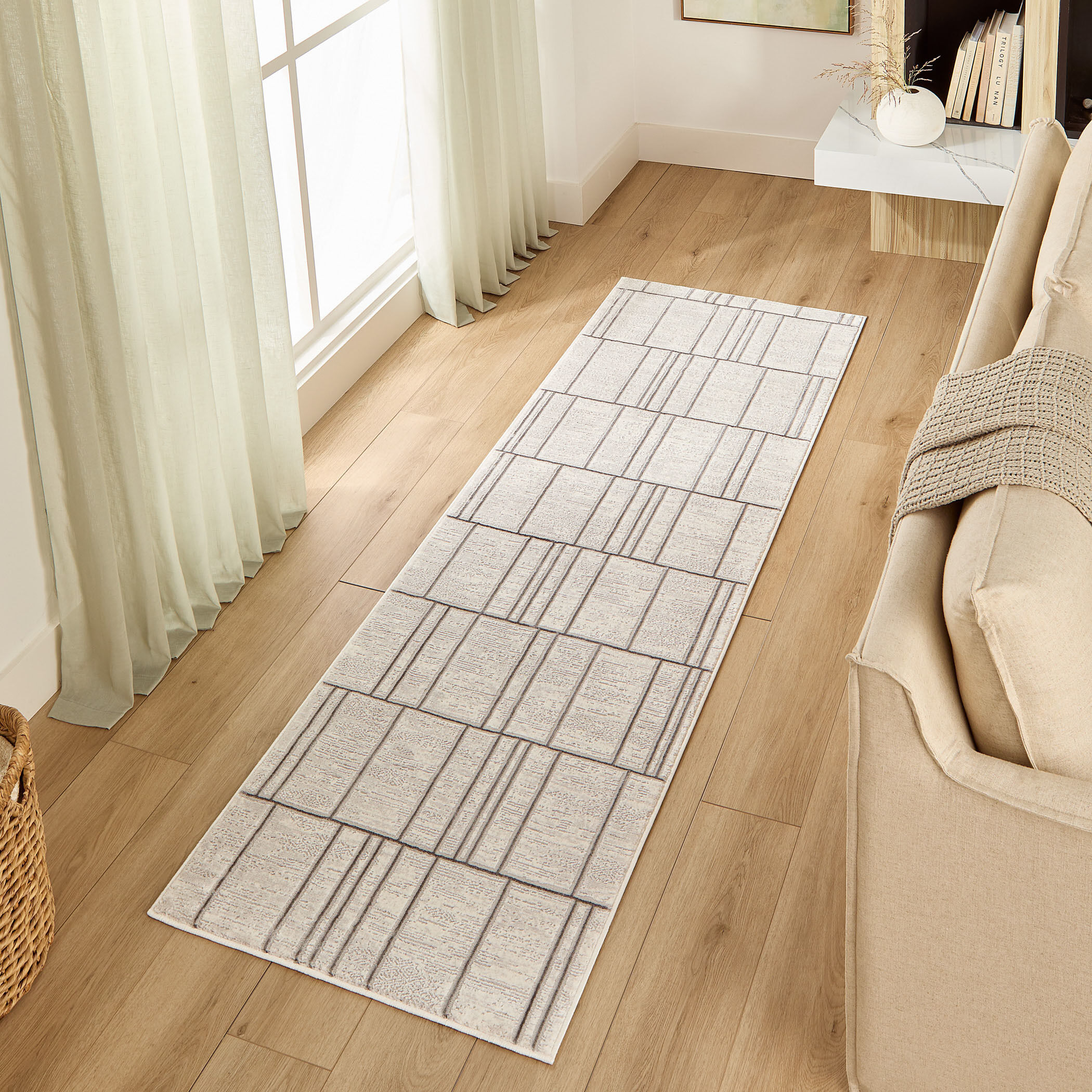 Veleka Black and Ivory Indoor Rug