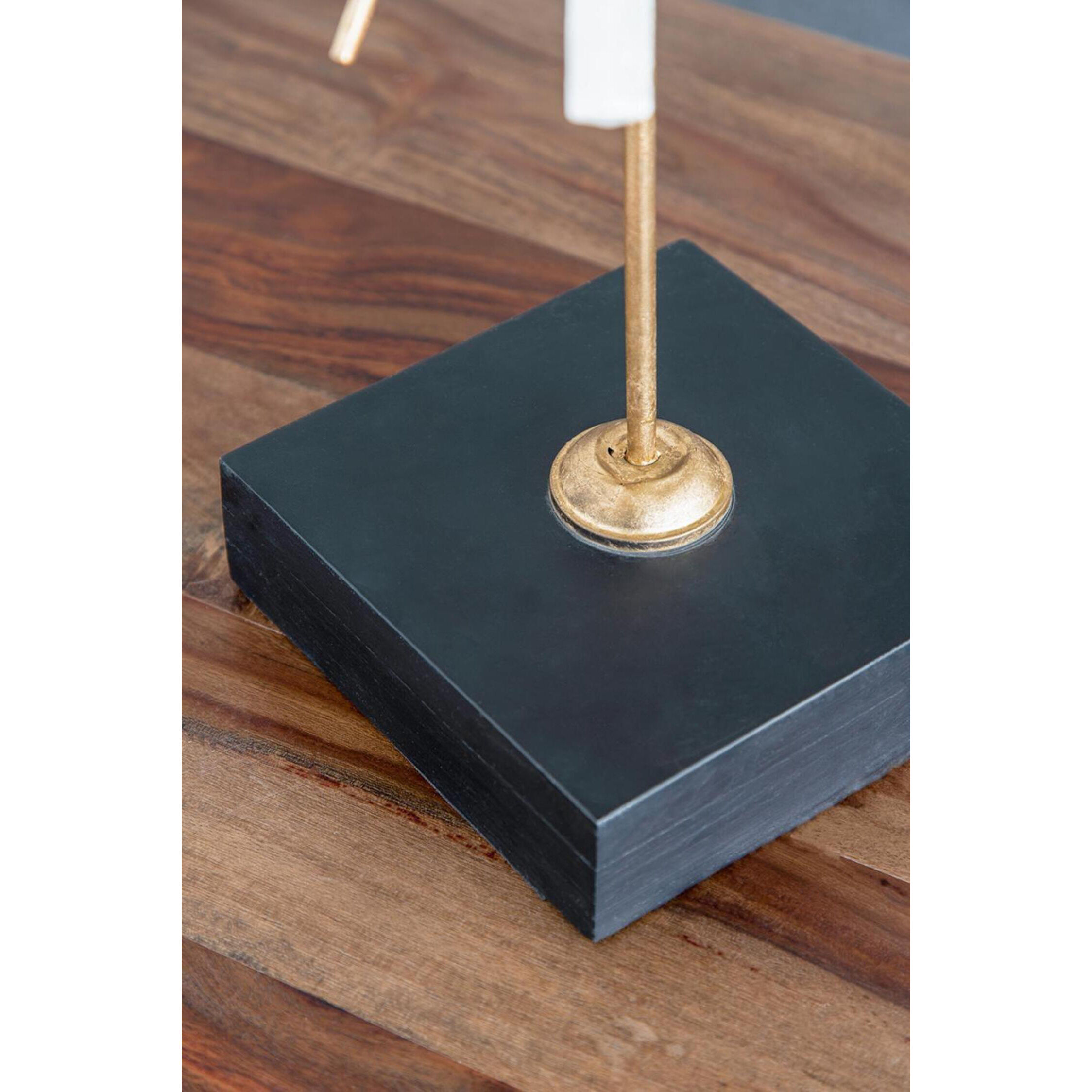 Florrie Gold and White Décor