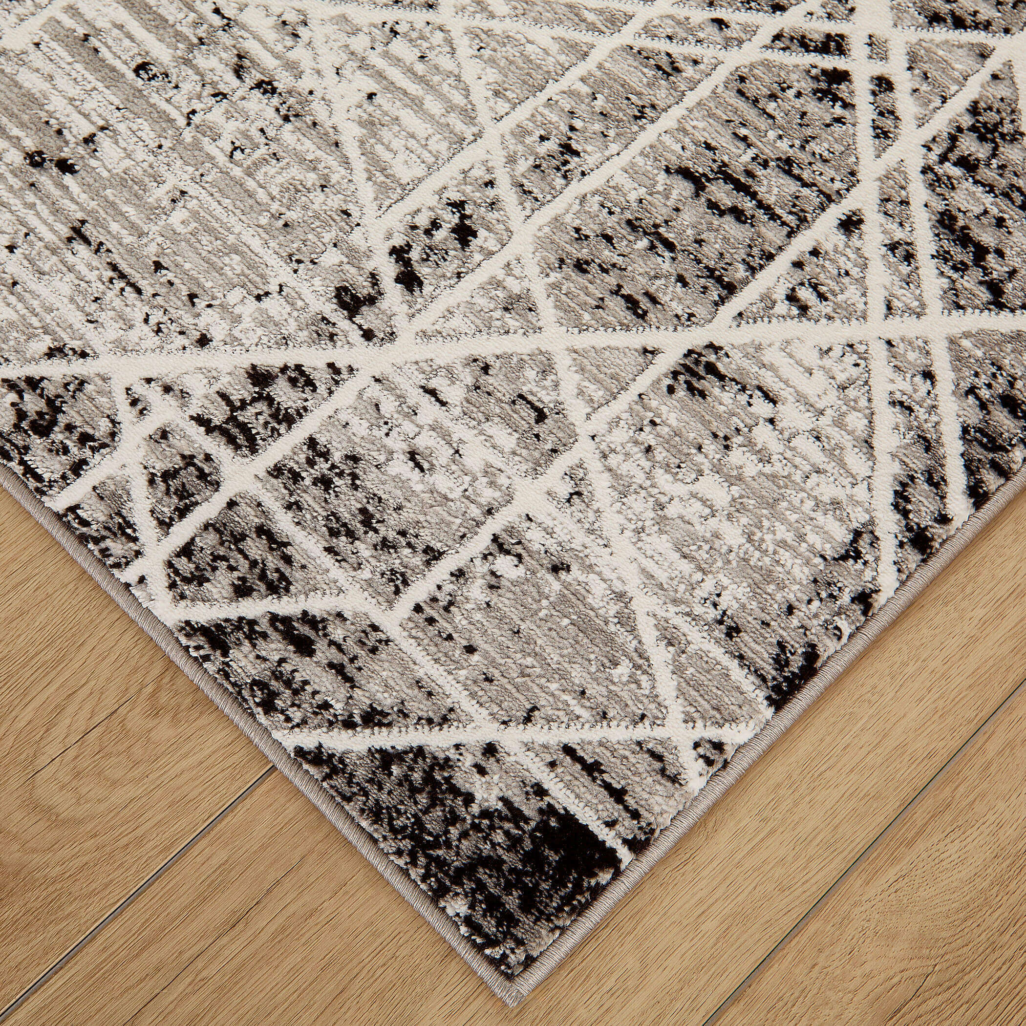 Sesia 94 X 32 inch Black/White Rug in 2 x 8