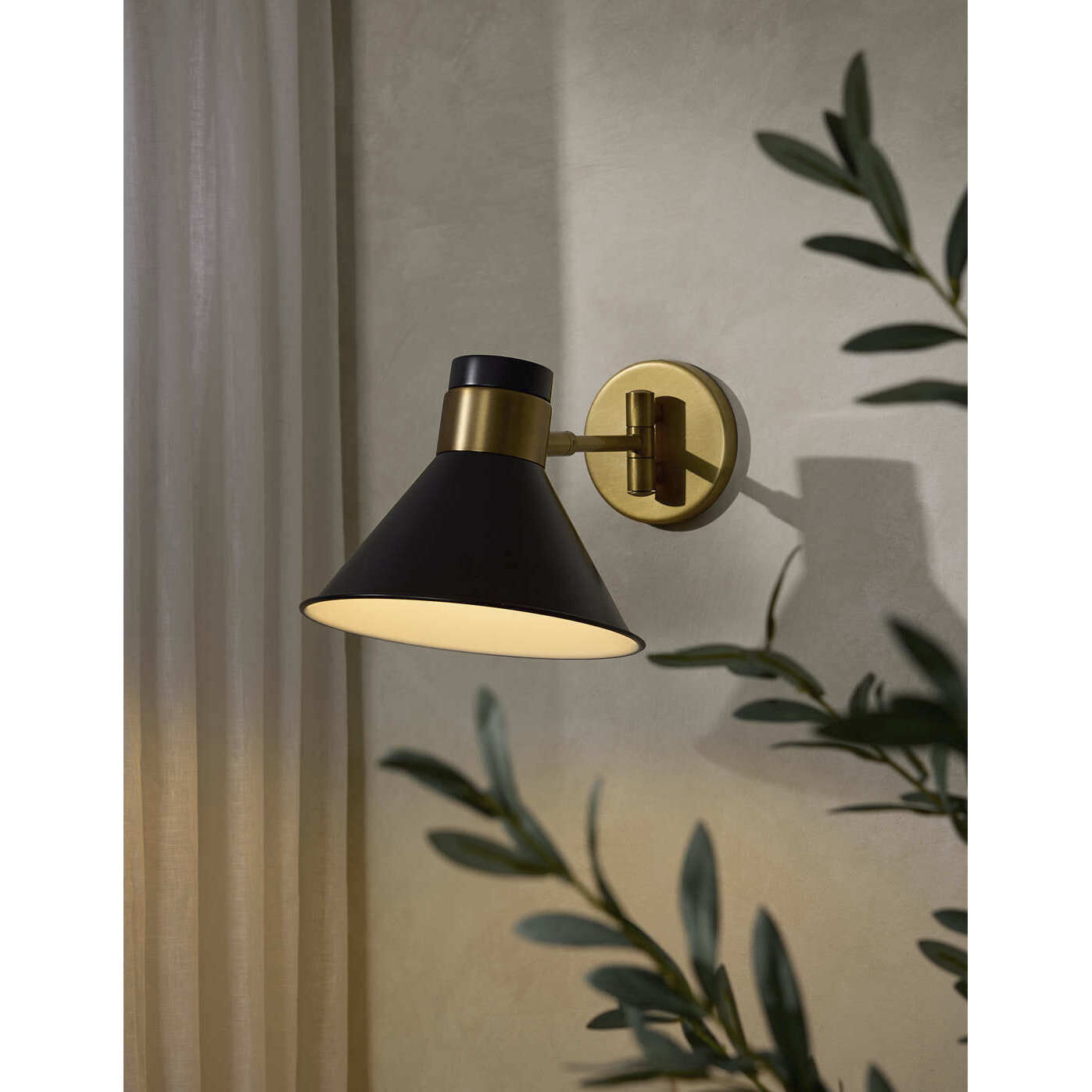 Lane Sconce Wall Light