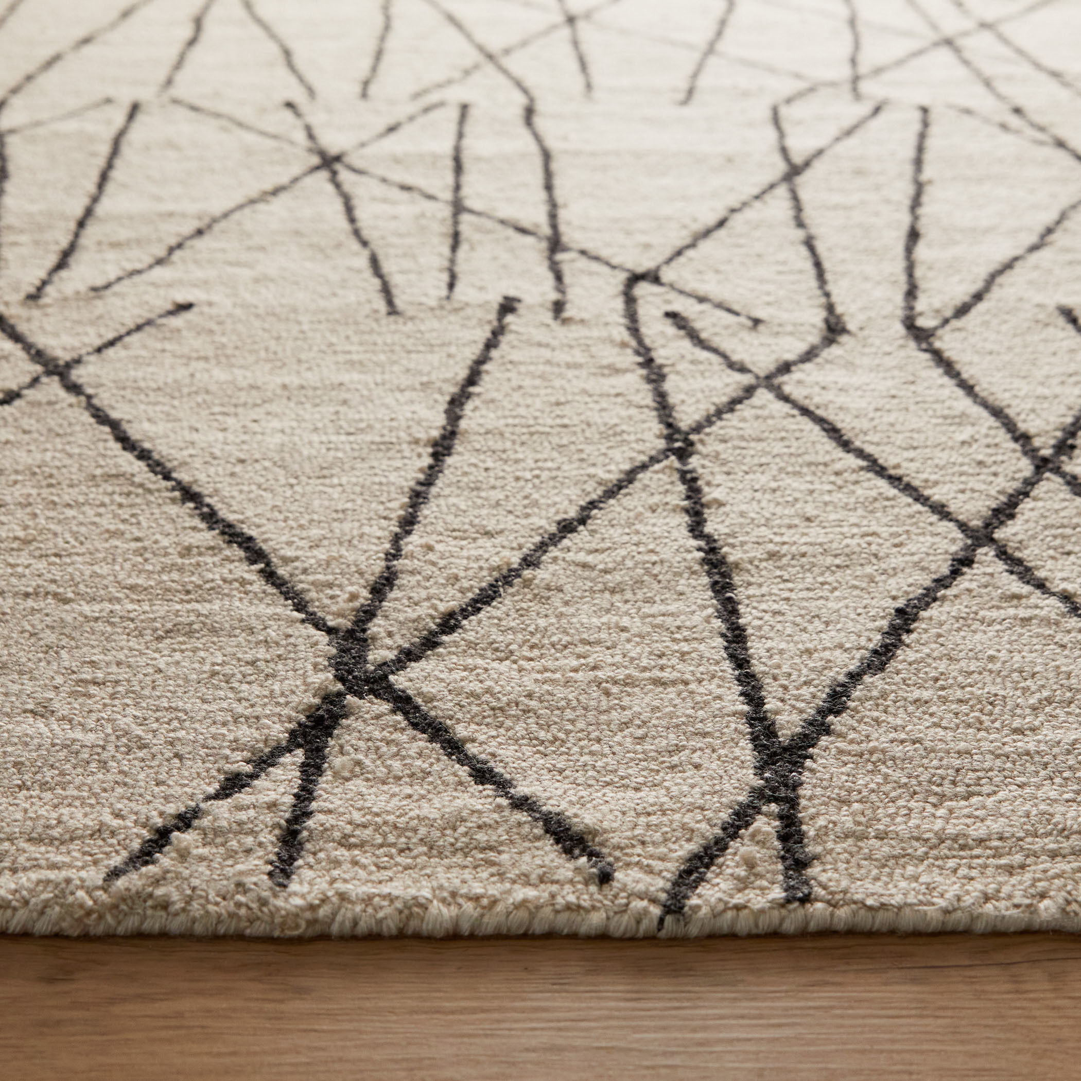 Myra 36 X 24 inch Black/White Rug in 2 x 3