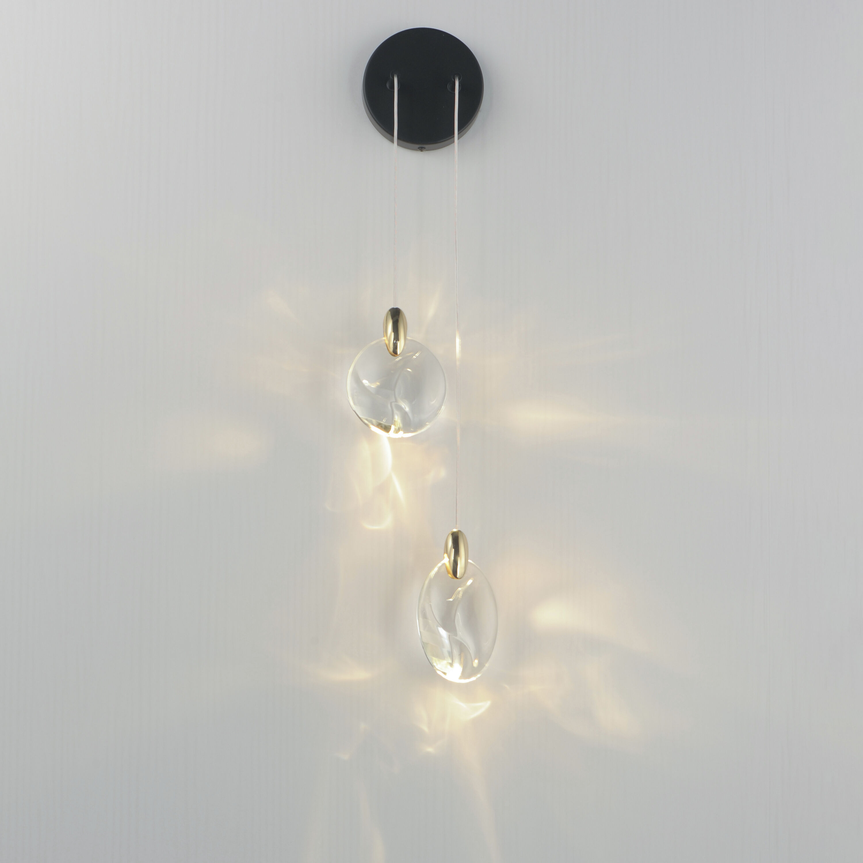 Pebble Wall Sconce Wall Light in Clear Crystal, Black and Polished Gold