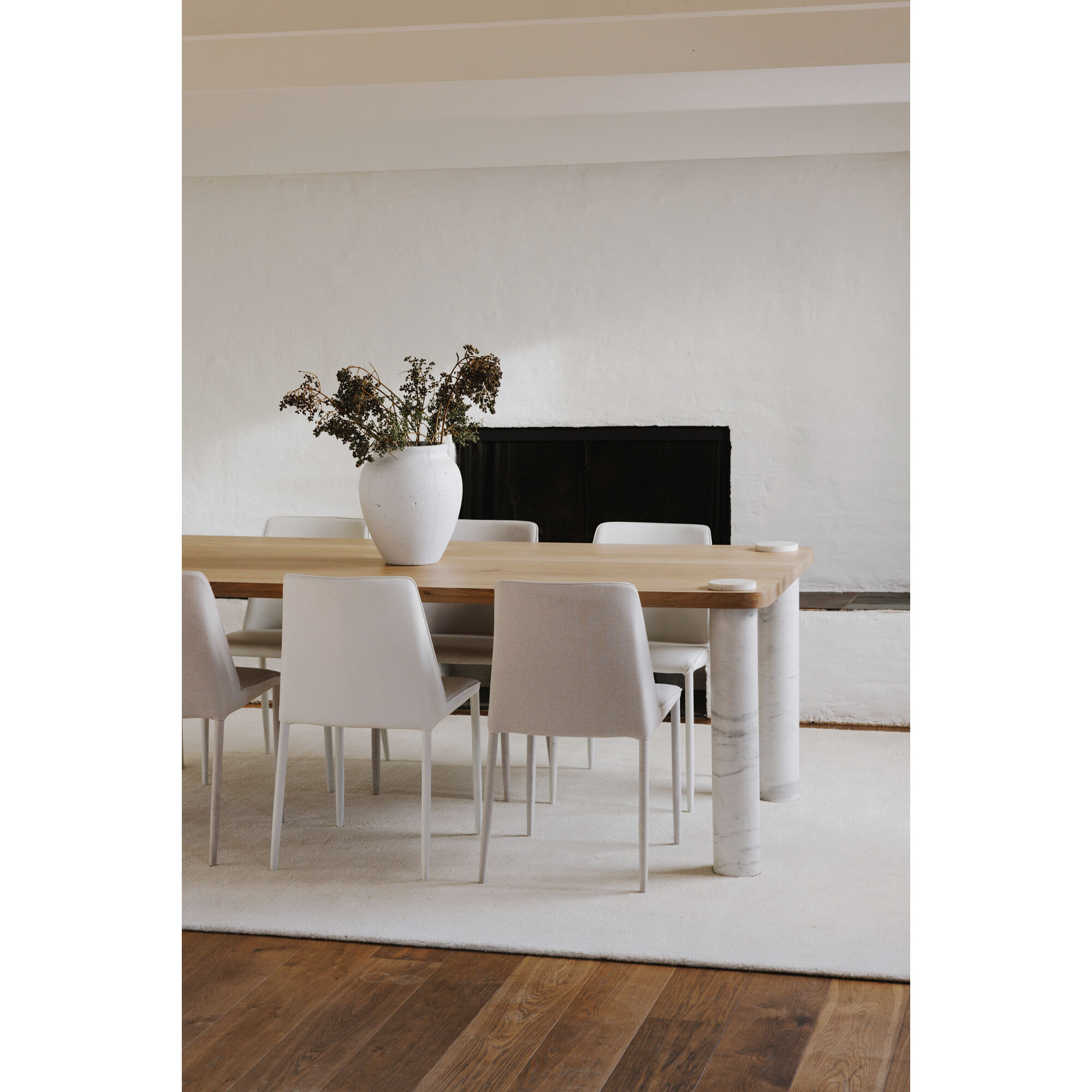 Moe s Home Collection YM 1004 18 Nora White Dining Chair