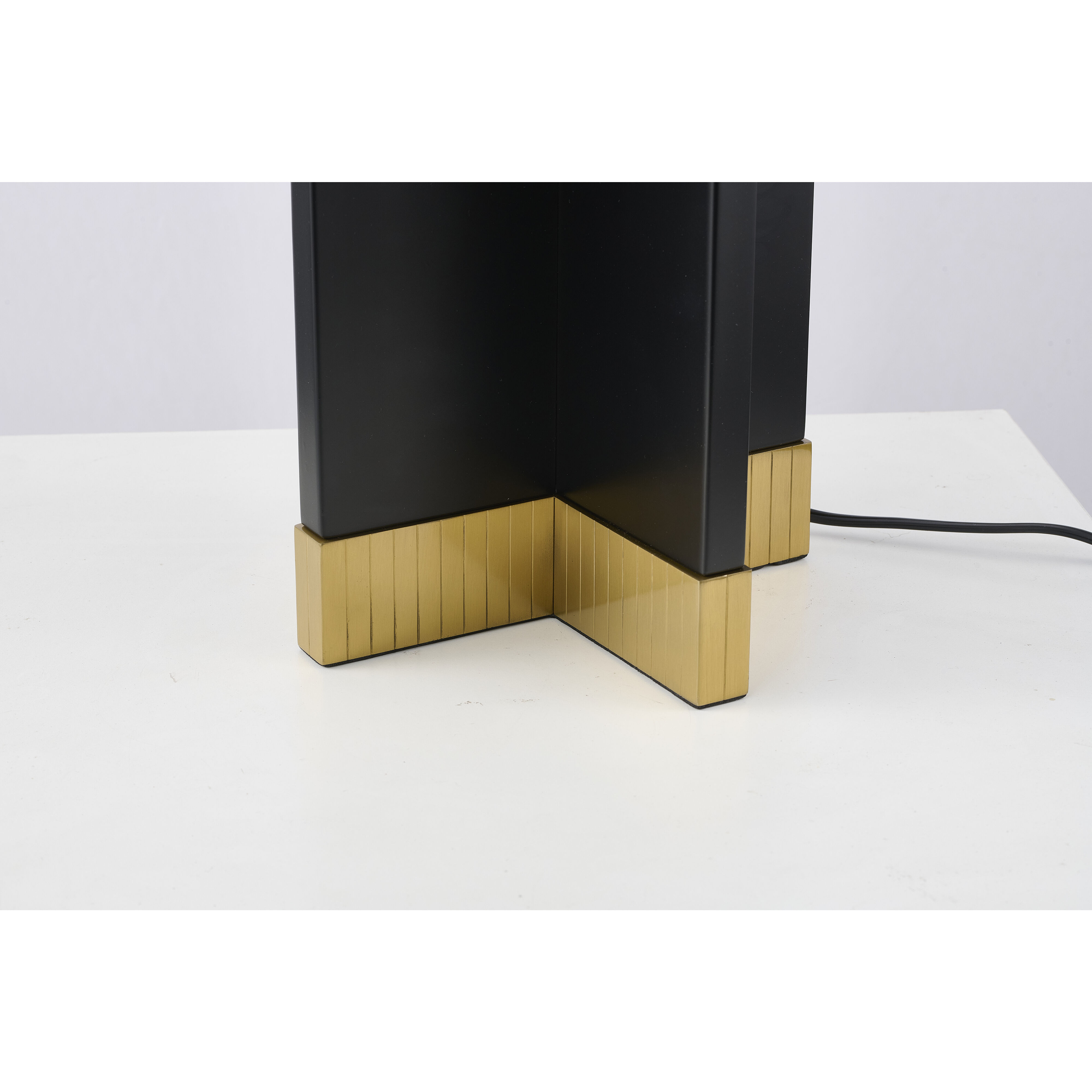 Canada 17.7 inch 40 watt Satin Brass & Black Table Lamp Portable Light