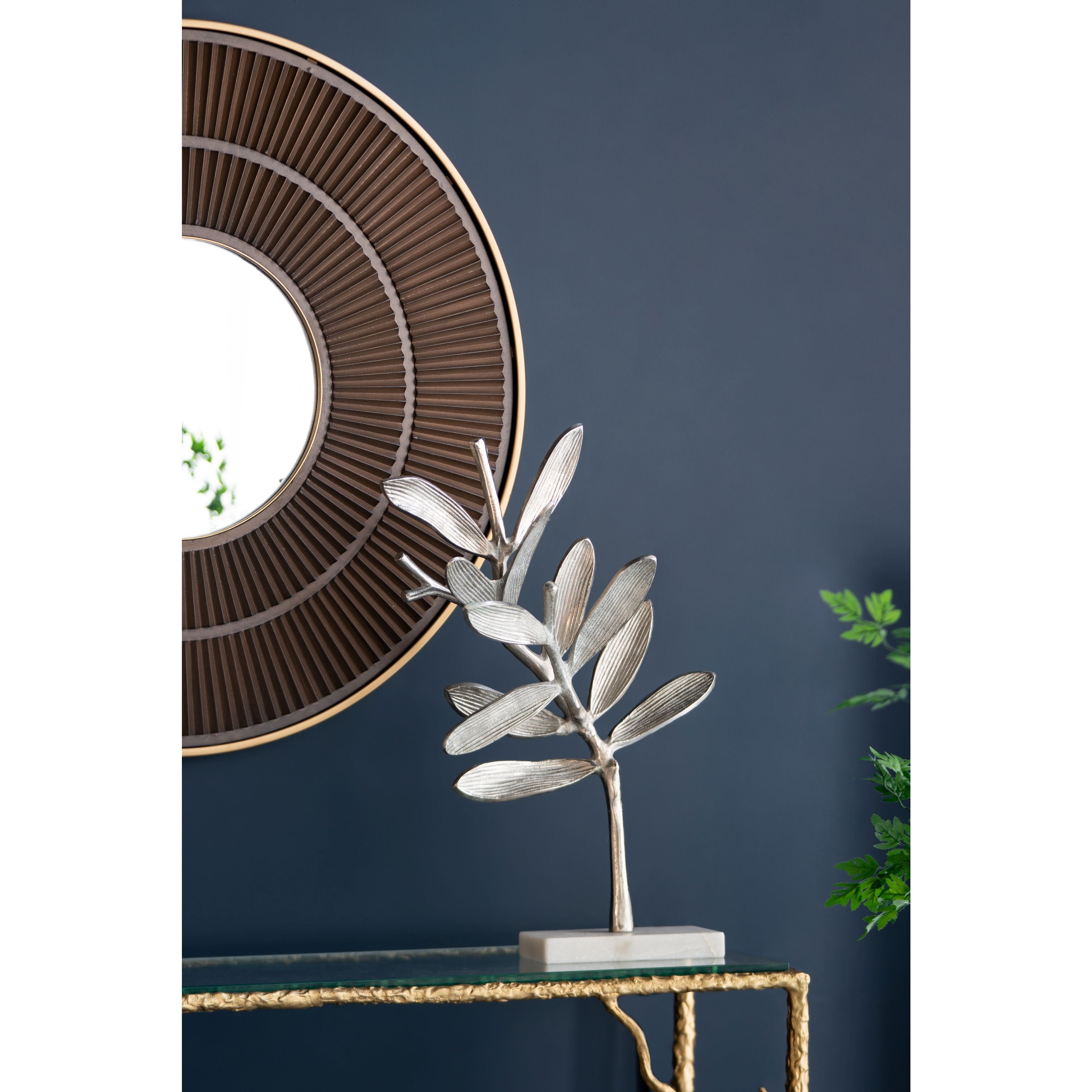 Intrinsic Silver/White Statuaries